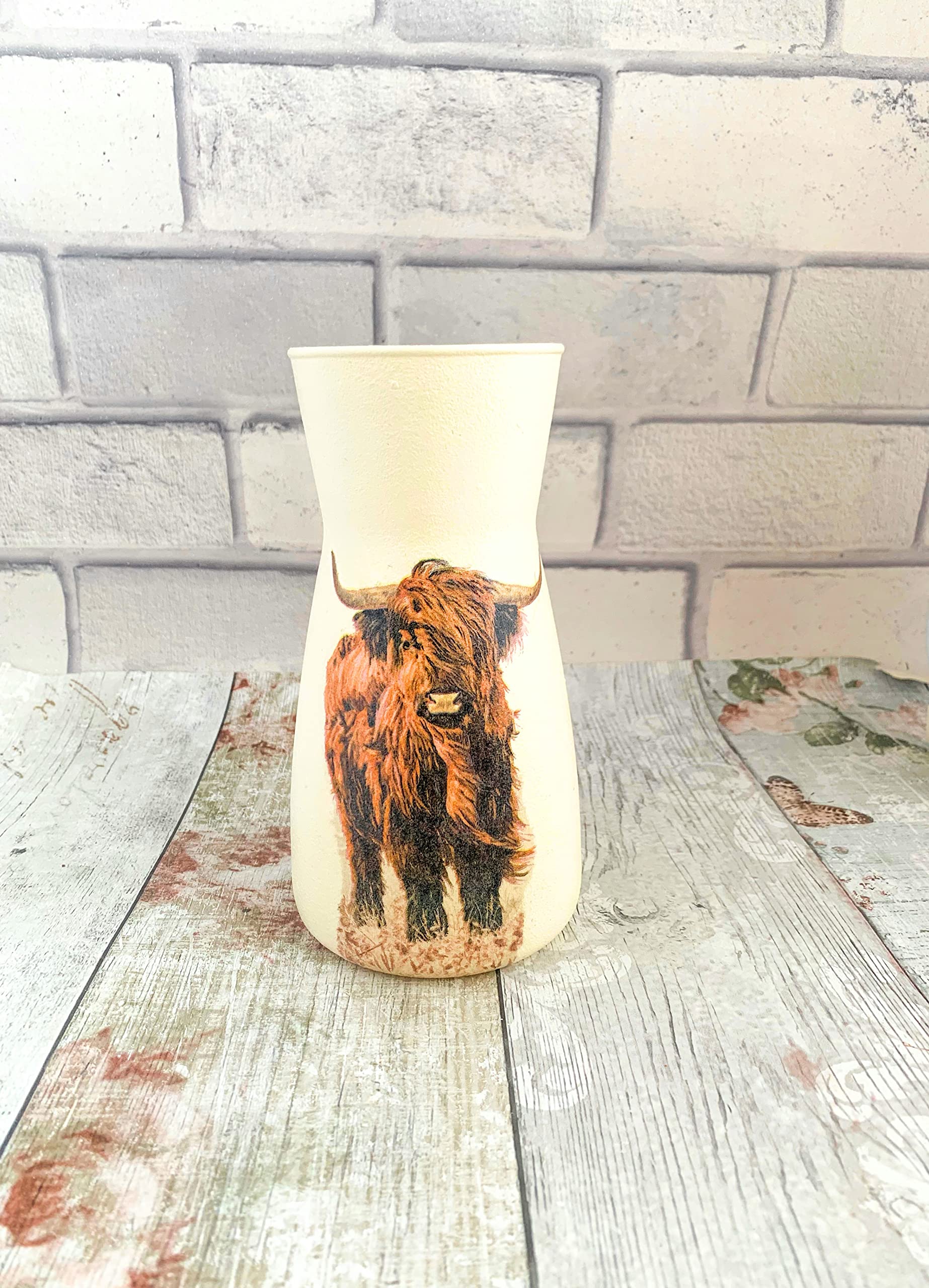 Highland Cow Cream Glass Vase. Brown Cow Farmhouse Decor Gift for Her. Cottage Style Home Decor Vase