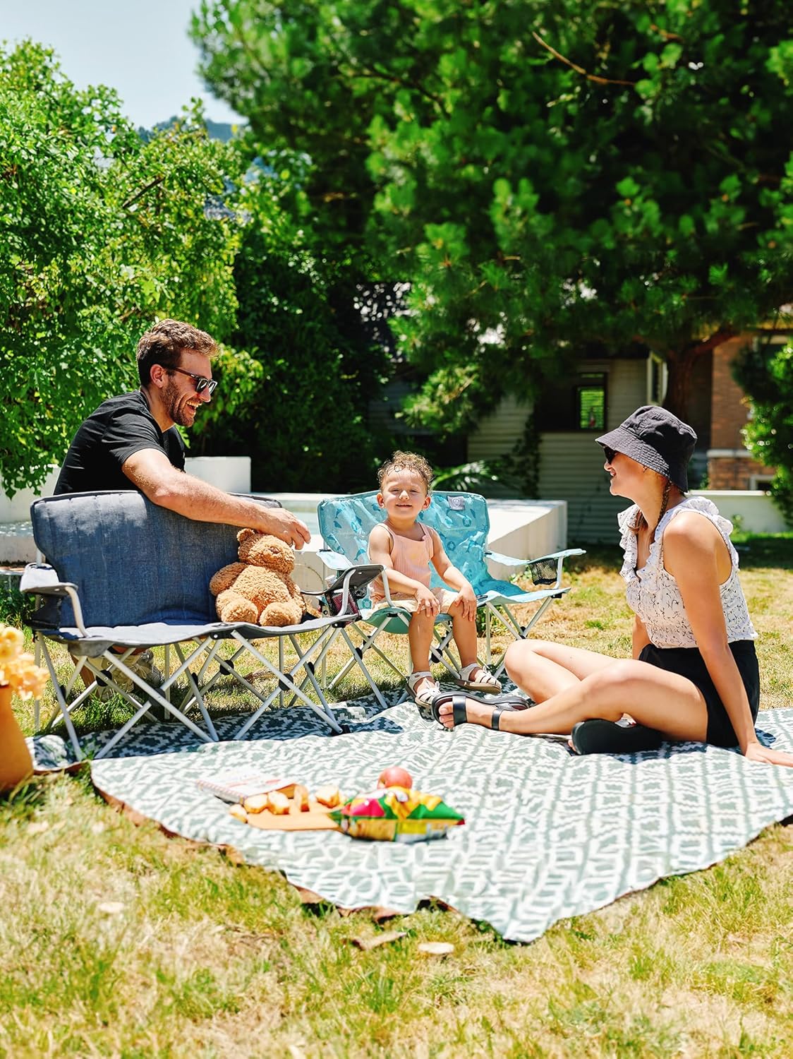 EVER ADVANCED Kids Double Camping Chair, Foldable Loveseat for Siblings & Twins with Cup Holders, Padded Kid Chair with Mesh Pocket, Portable Outdoor Sofa for Beach, Playroom, Supports 300lbs, Green