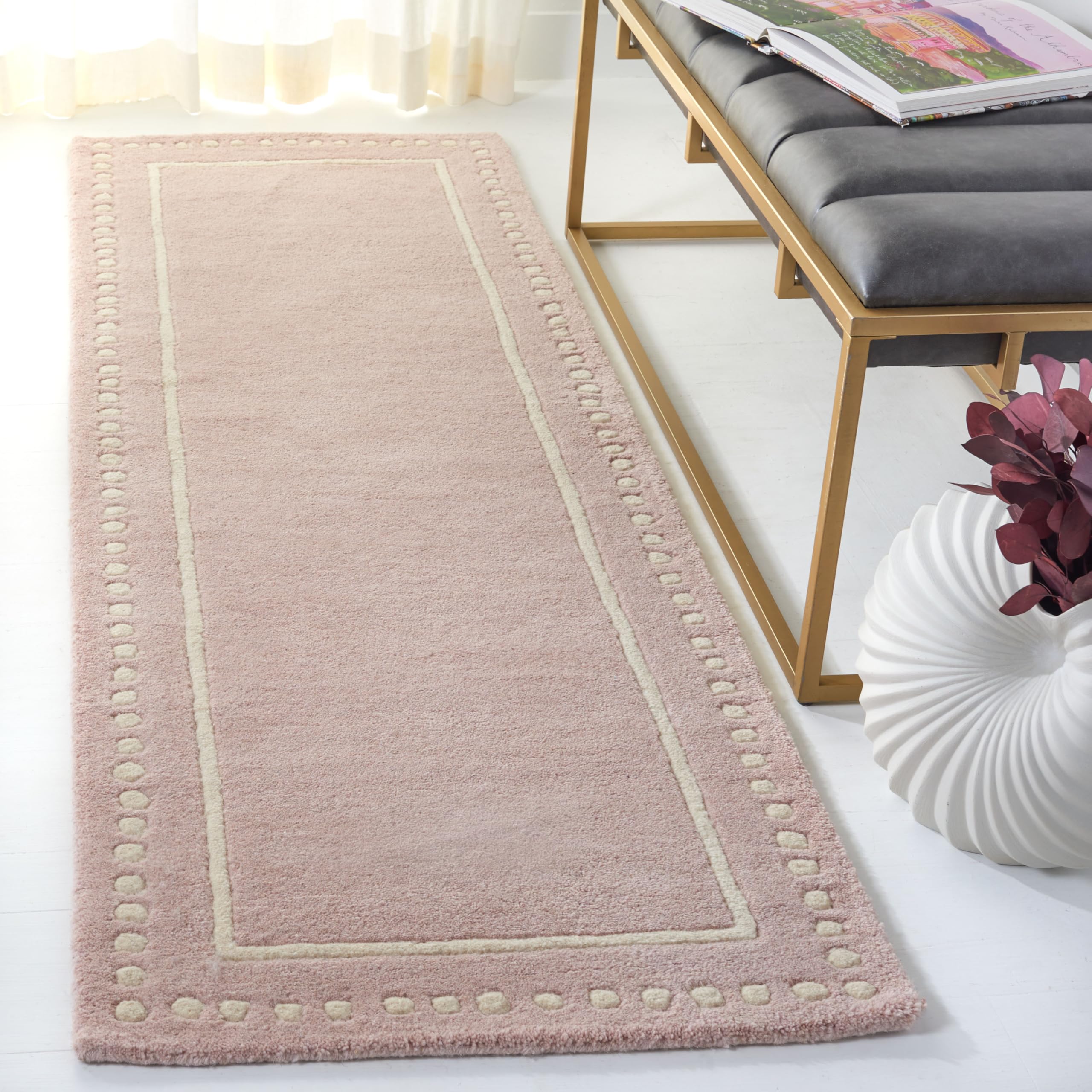 Tapis de salon rose clair Bella Safavieh pour chambre douce