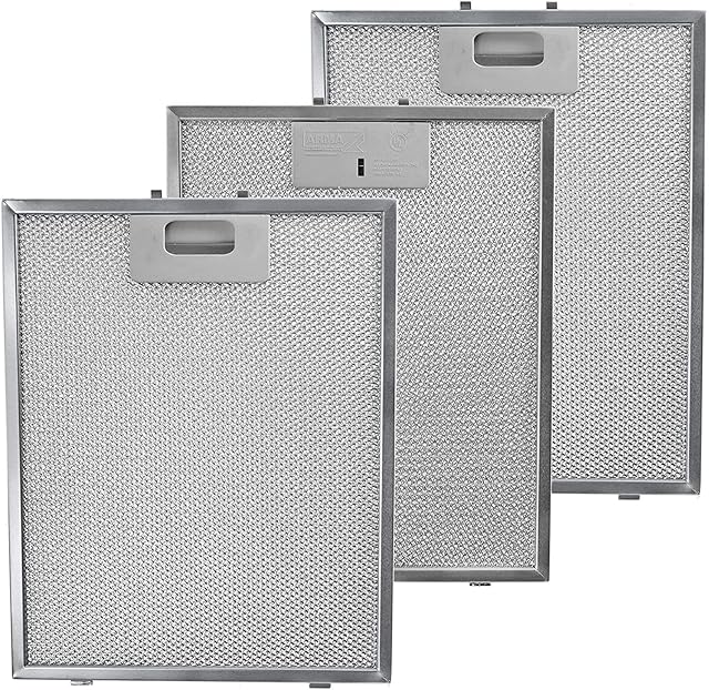 SPARES2GO Universal Cooker Hood Metal Mesh Grease Filter for Kitchen Extractor Fan Vent (Pack of 3 Filters, Silver, 300 x 240 mm)
