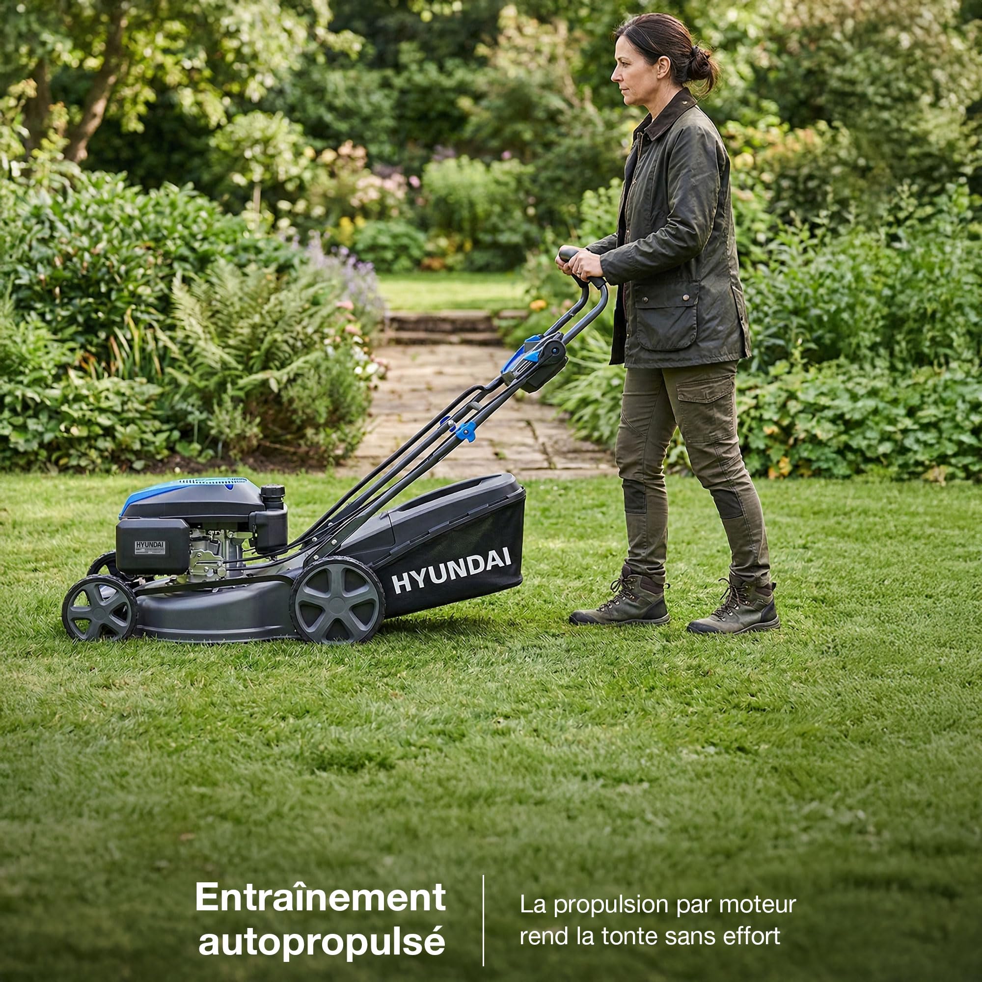 Hyundai Tondeuse à Gazon Thermique Autotractée Noire 43 cm, Démarrage Électrique, Moteur 139 cm3 3,7 CV, Coupe 4-en-1 Mulching, Garantie 3 Ans - HYM17150SPEX
