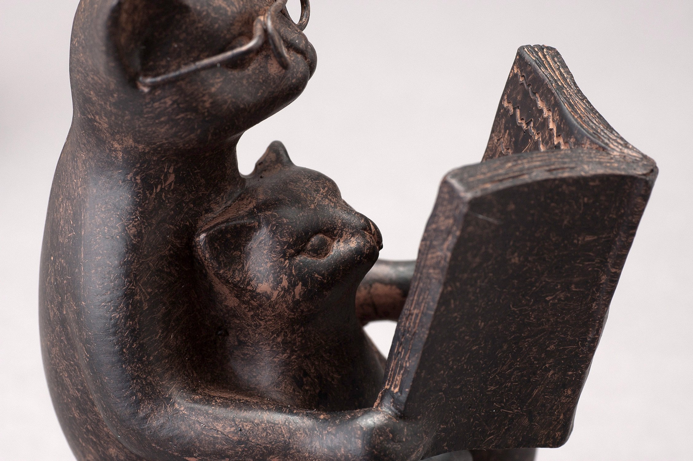 Amazon.co.jp: 東洋石創 ブックエンド(ねこ) 11044 19×16×6cm