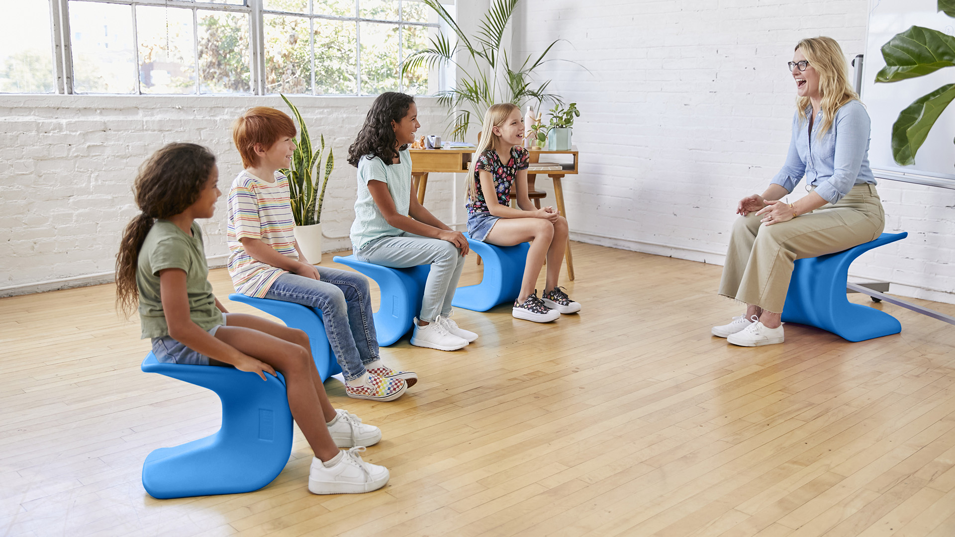 Amazon.com: ECR4Kids Wave Seat Perch Stool, 14in - 15.1in Seat