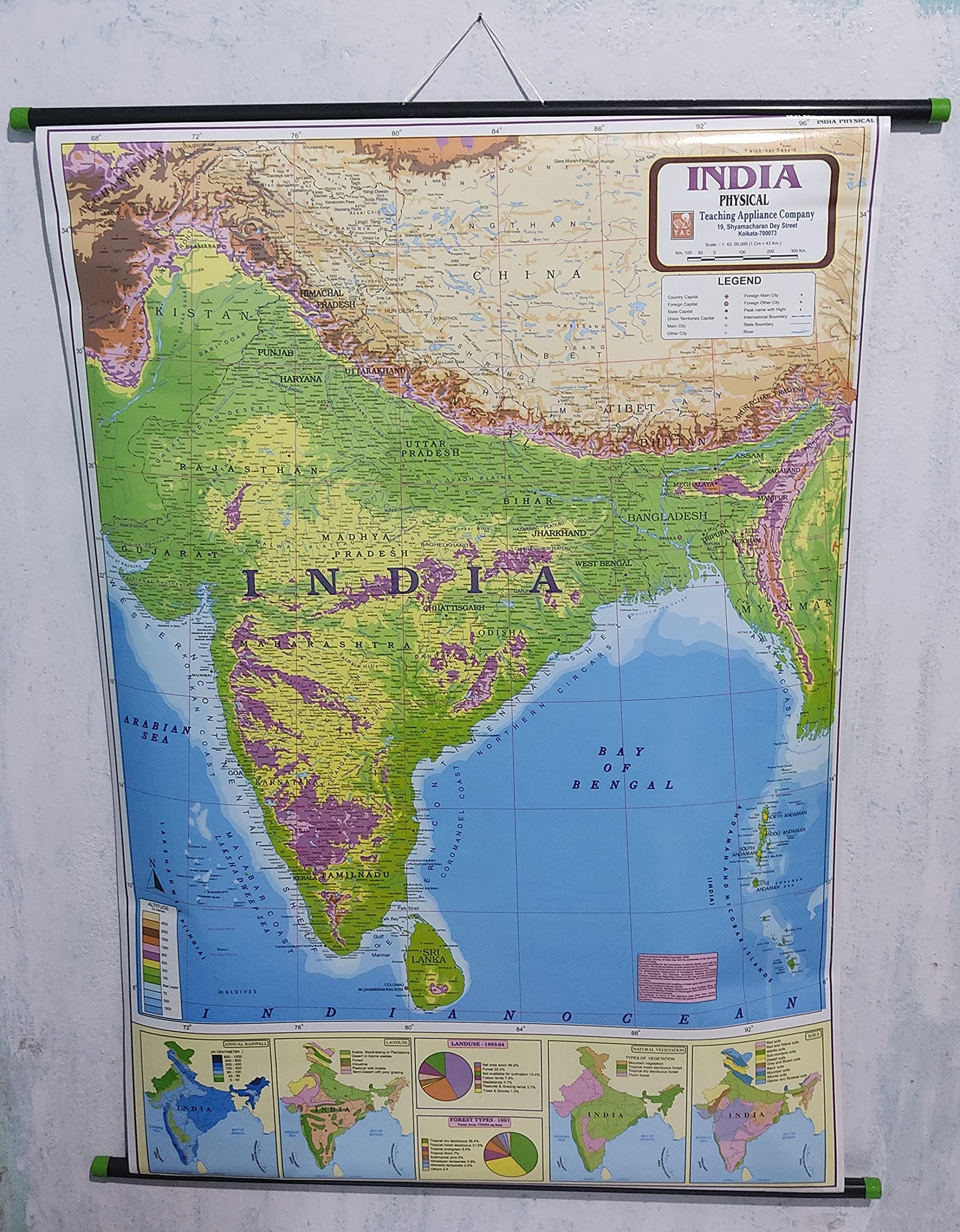 Wall hanging Chart Map of ' Physical Map of India ' , plastic coated , Wall Chart , (TEACHING APPLIANCE COMPANY)