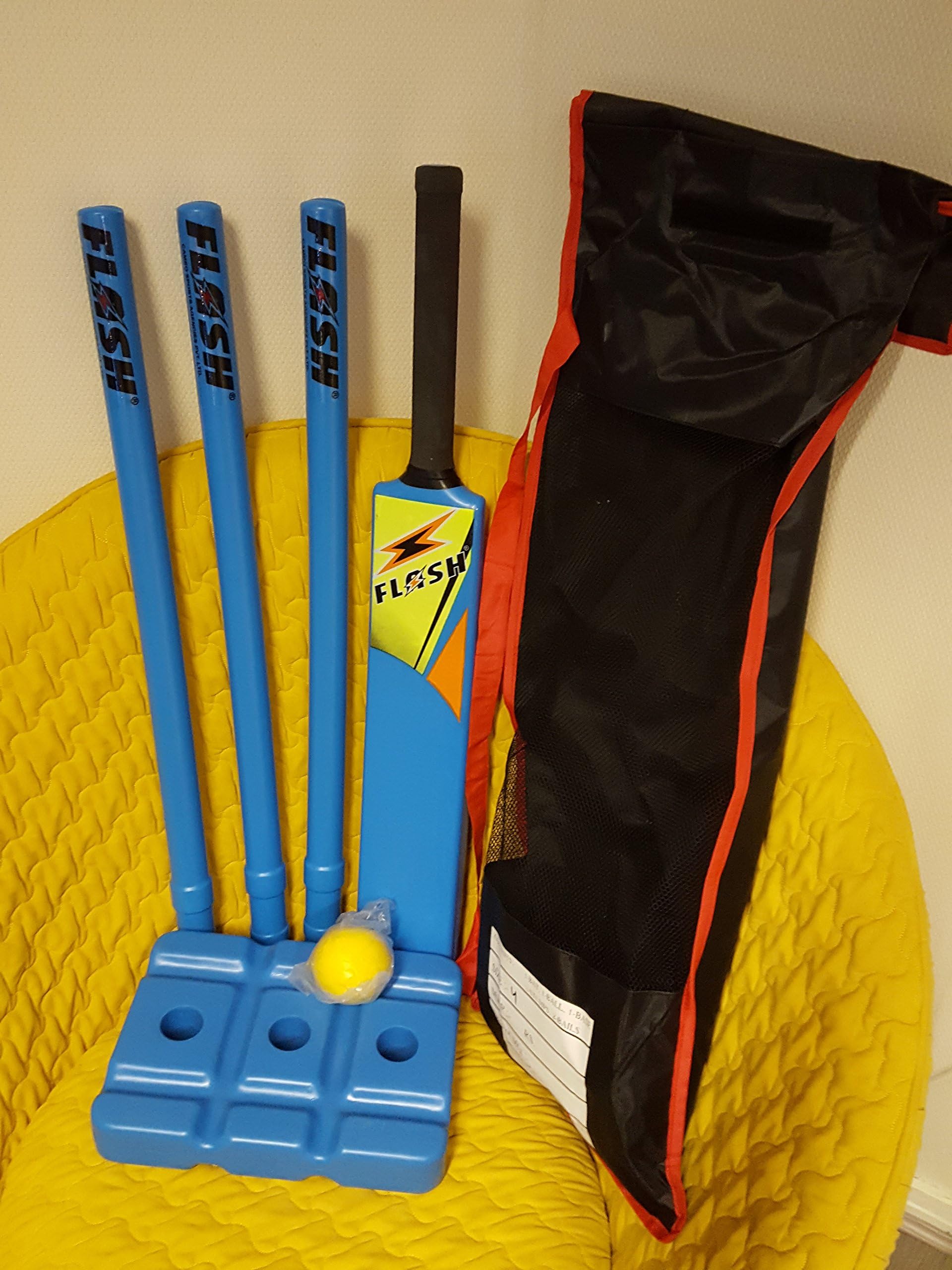 Cricket Crazy Cricket Set Starter Set Size 3 - Blue or Yellow (Bats,Stumps,Ball)+Clearance++