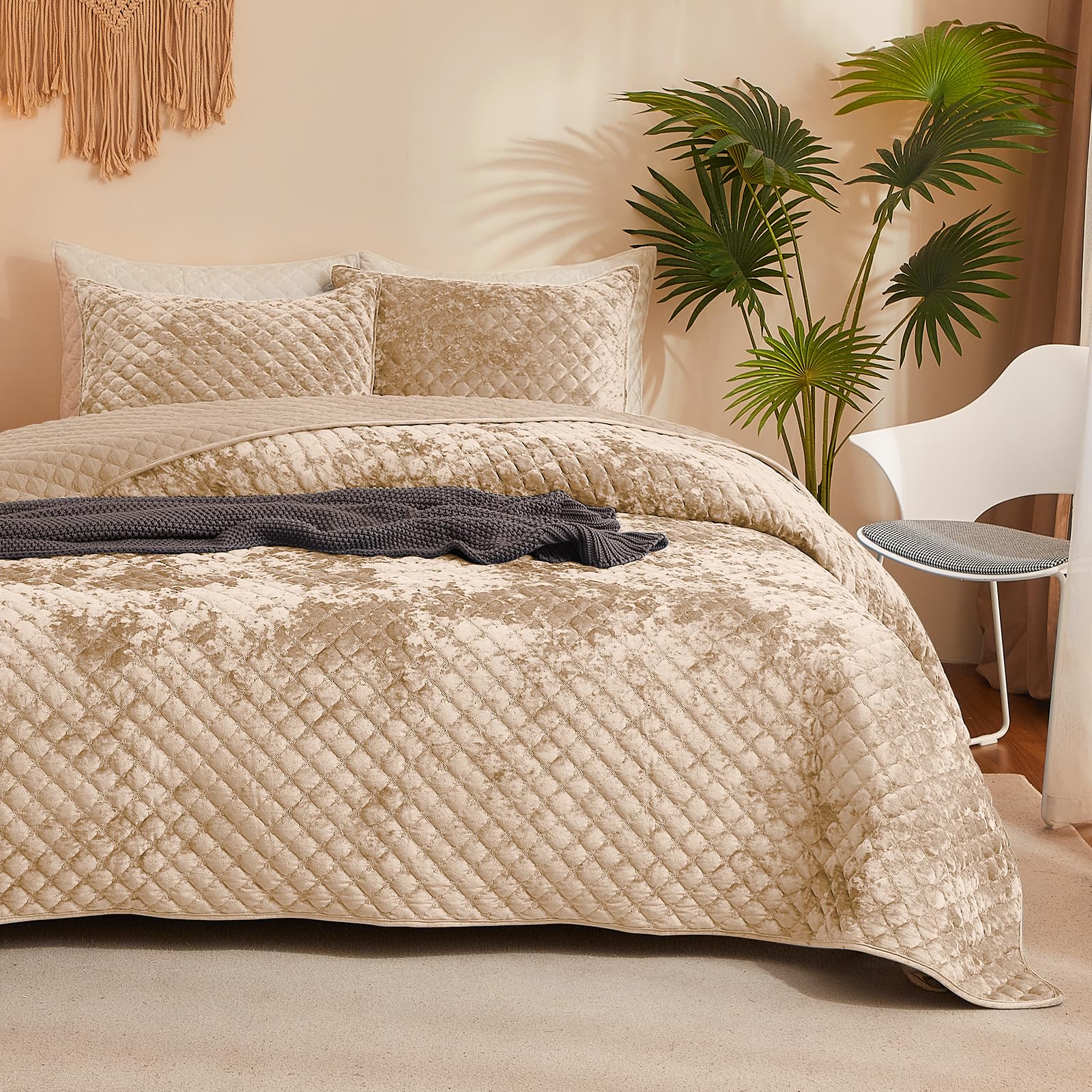 Wondnuga Velvet Quilt Set