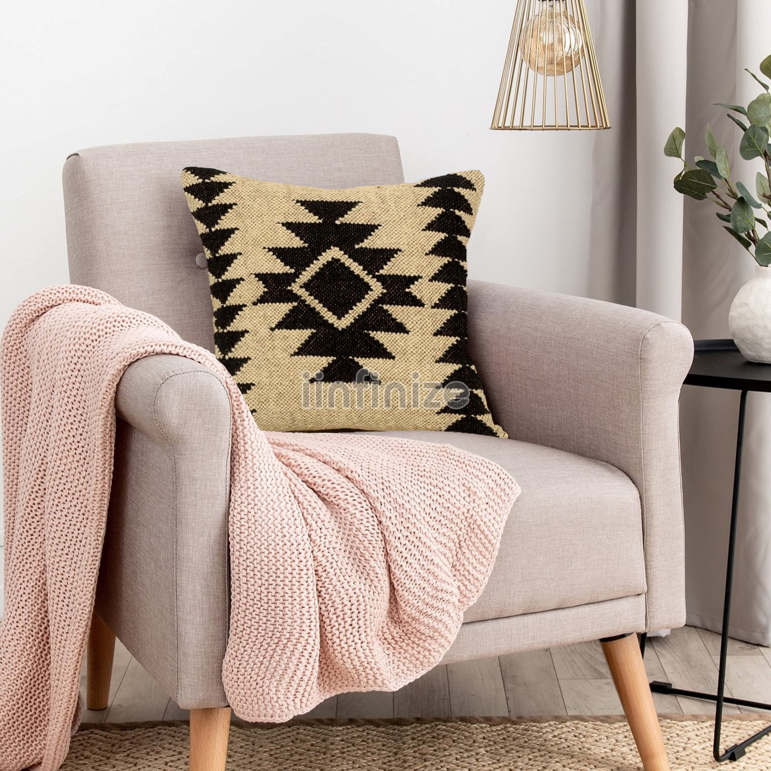 Housse de coussin Kilim en jute et laine contre les décos fades