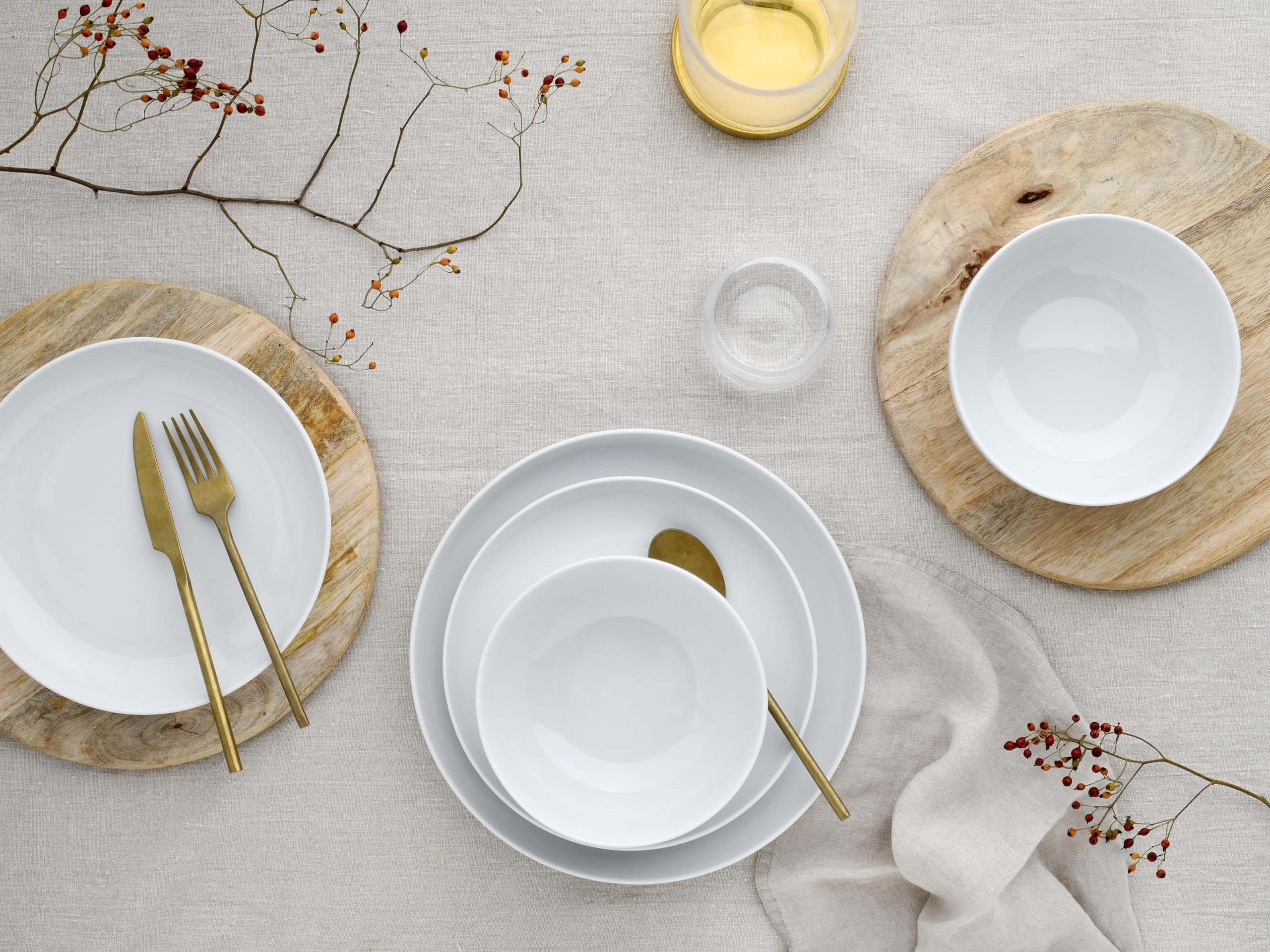 Creatable, 22556, Serie Allround Weiss, 12-teiliges Geschirrset, Teller Set aus Porzellan, spülmaschinen- und mikrowellengeeignet