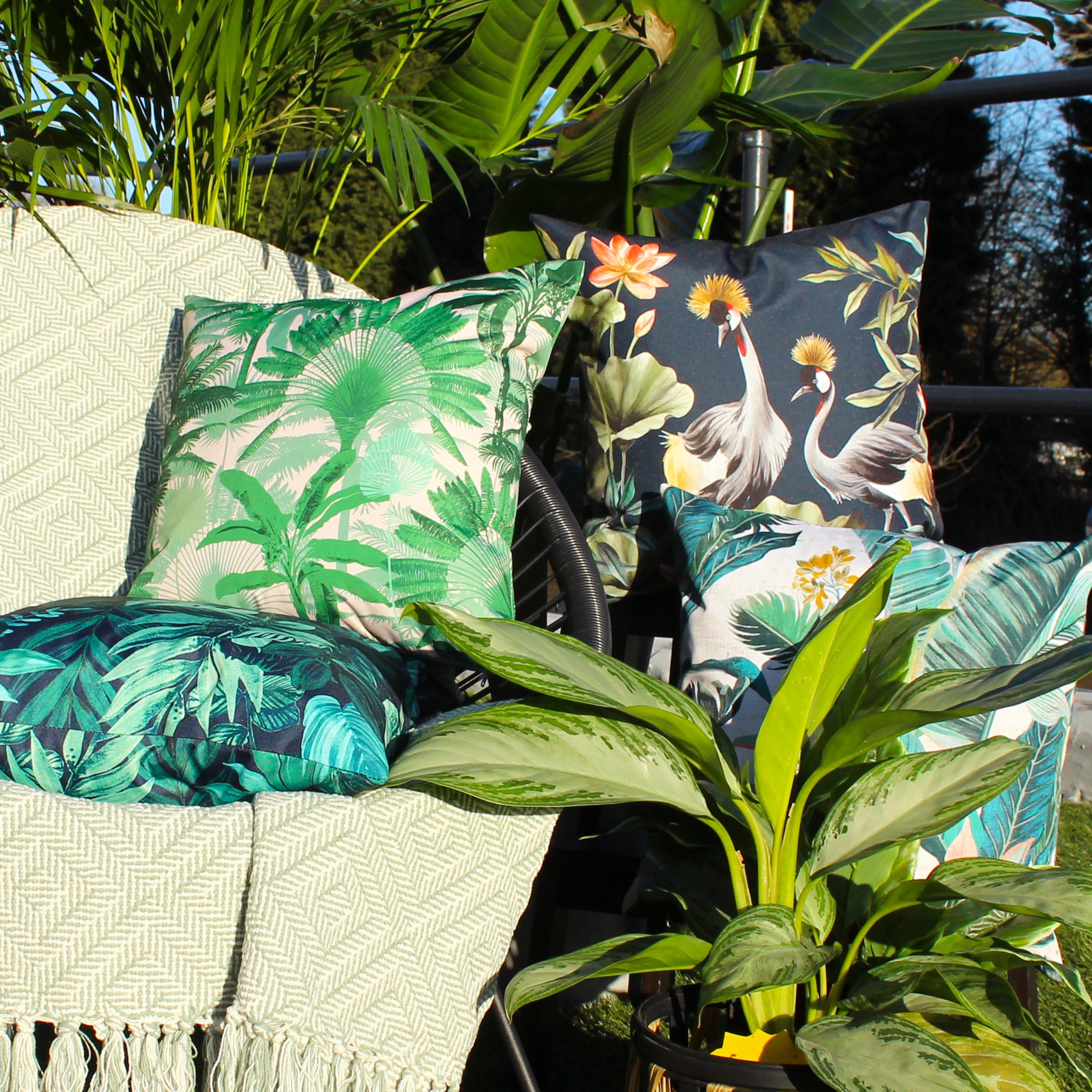 furn. Psychedelic Jungle Cushion Cover - Water Resistant Colourful Tropical Leaf Outdoor Decorative Case (Green - 43x43cm) - Image 3