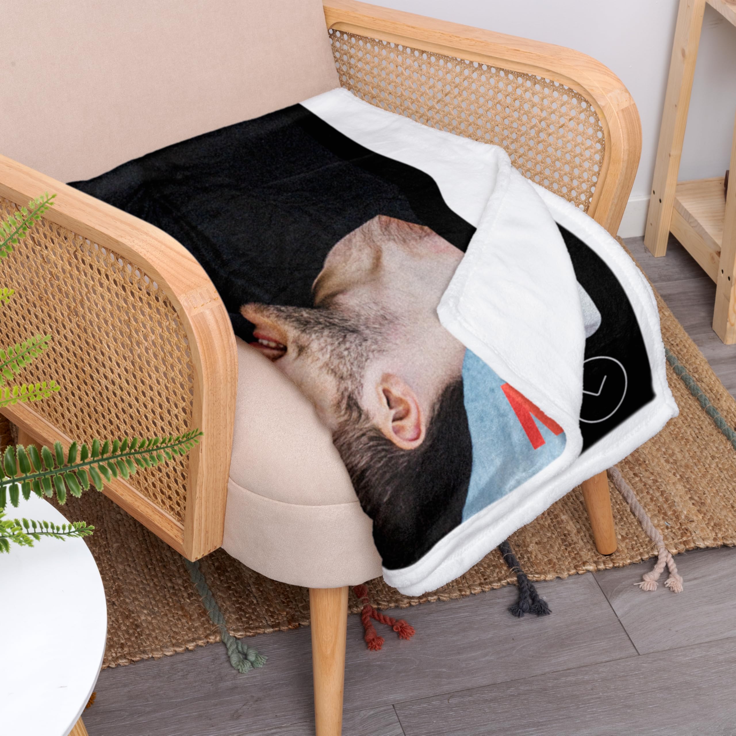 Manta Personalizada con Foto y Texto a Color de Diseño Top 1 Netflix con vuestros Nombres y Título de Película 170x130cm para Sofá o Cama de Abrigo en Invierno (Tela Coralina)