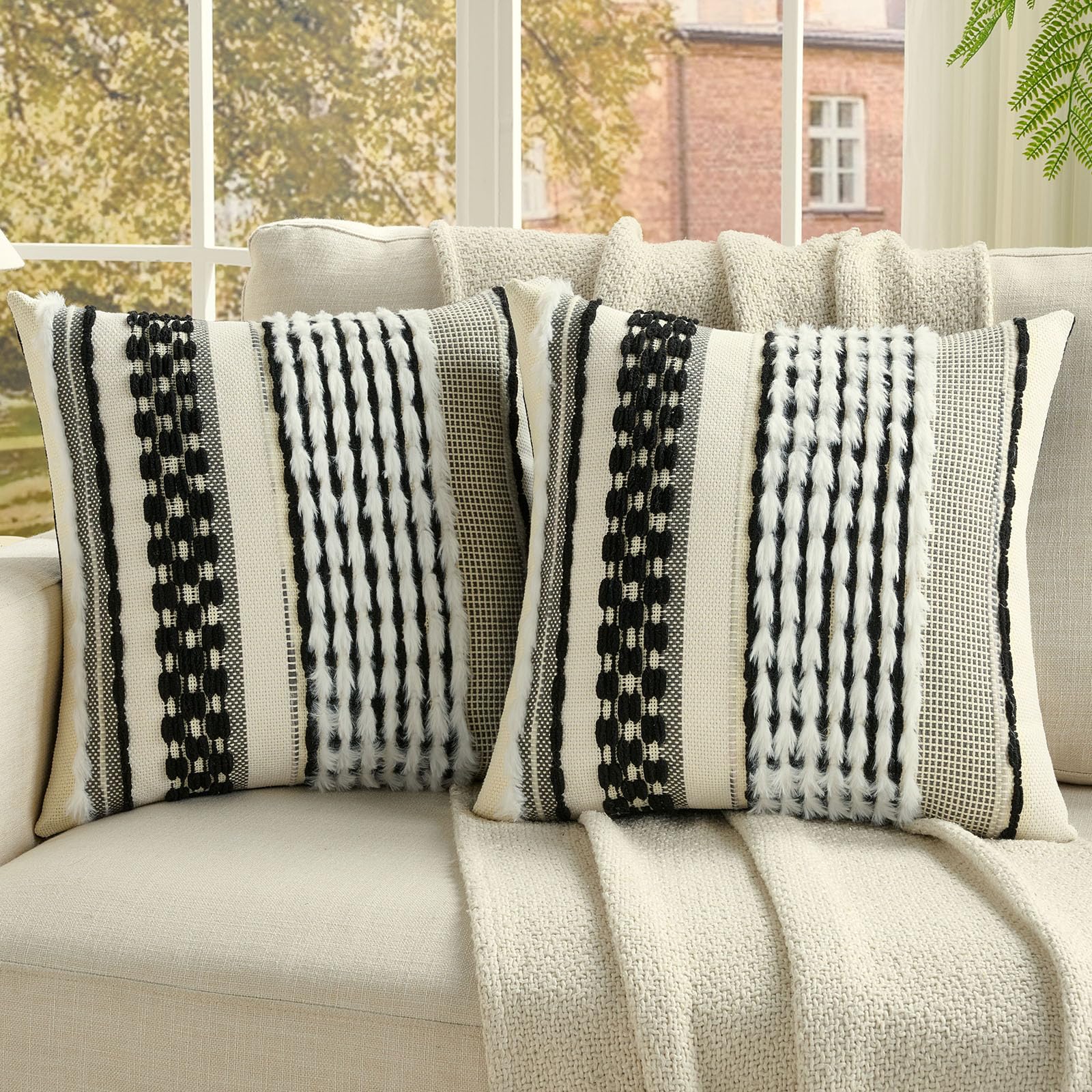 FUTEI Set of 2 Chenille Tufted Cushion Covers 50x50 cm,Black+White โ image 1