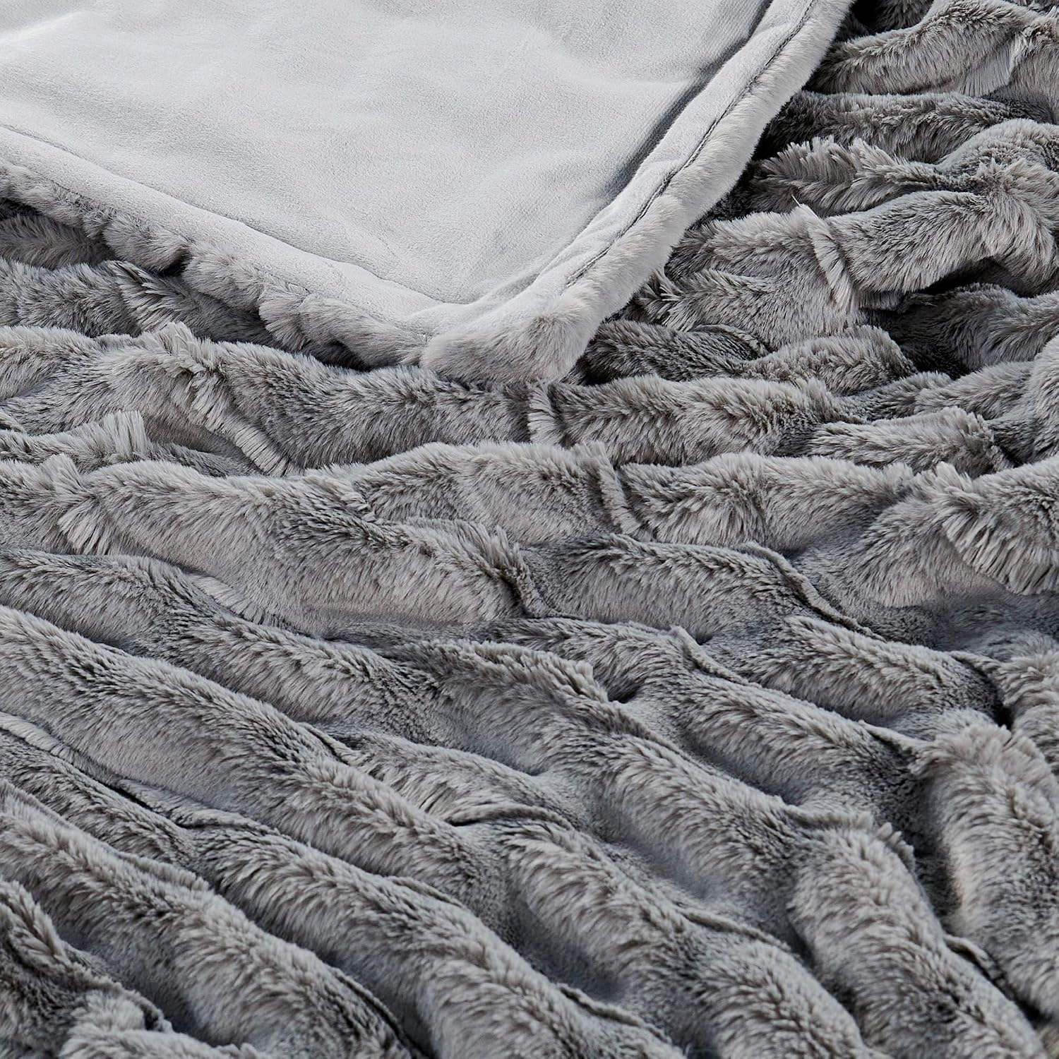 HESTIN Faux Fur Throw Spandex Brick Blanket, Soft and Warm Throw Plush Fluffy Blanket for Couch Bedroom Living Room, 60''x70'', Gray