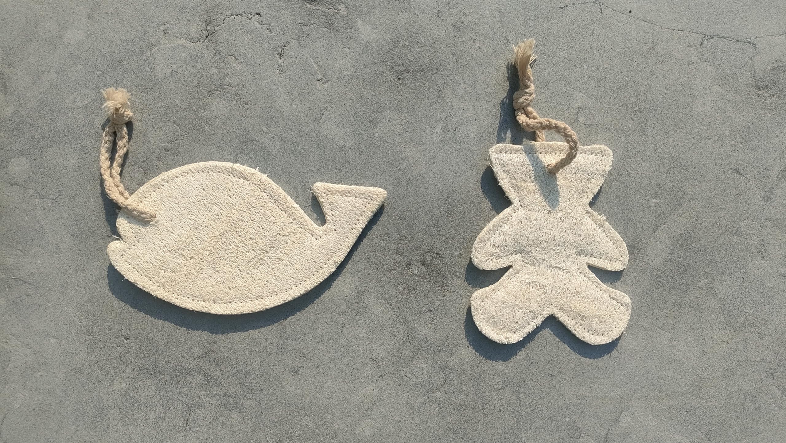 Adorable Animal-Shaped Loofah Bath Sponge - The perfect bath-time companion for kids and the young at heart! natural and fully biodegradable (pack of 2)