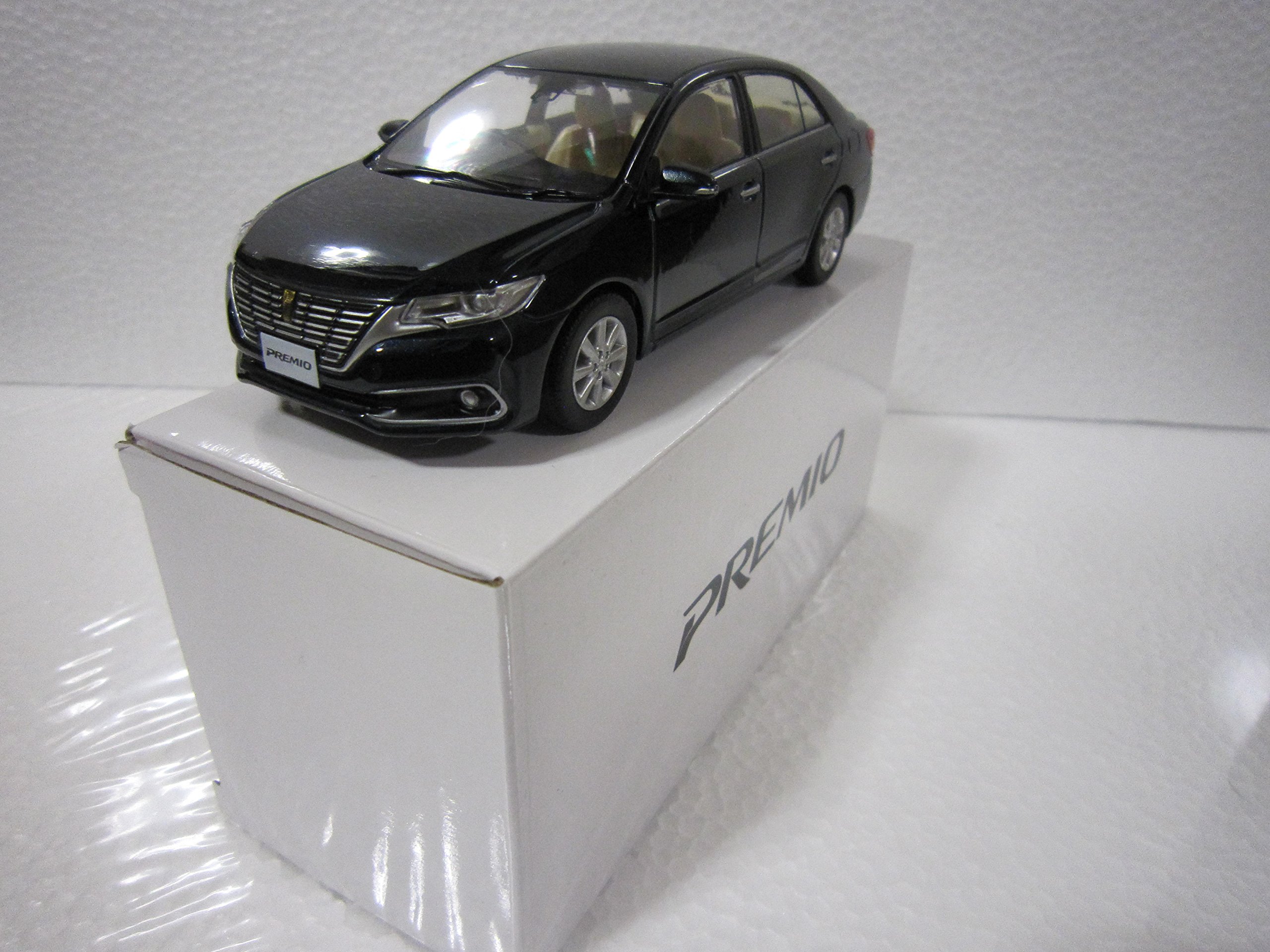 Amazon.co.jp: トヨタ 1/30 オフィシャルミニカー プレミオ 後期