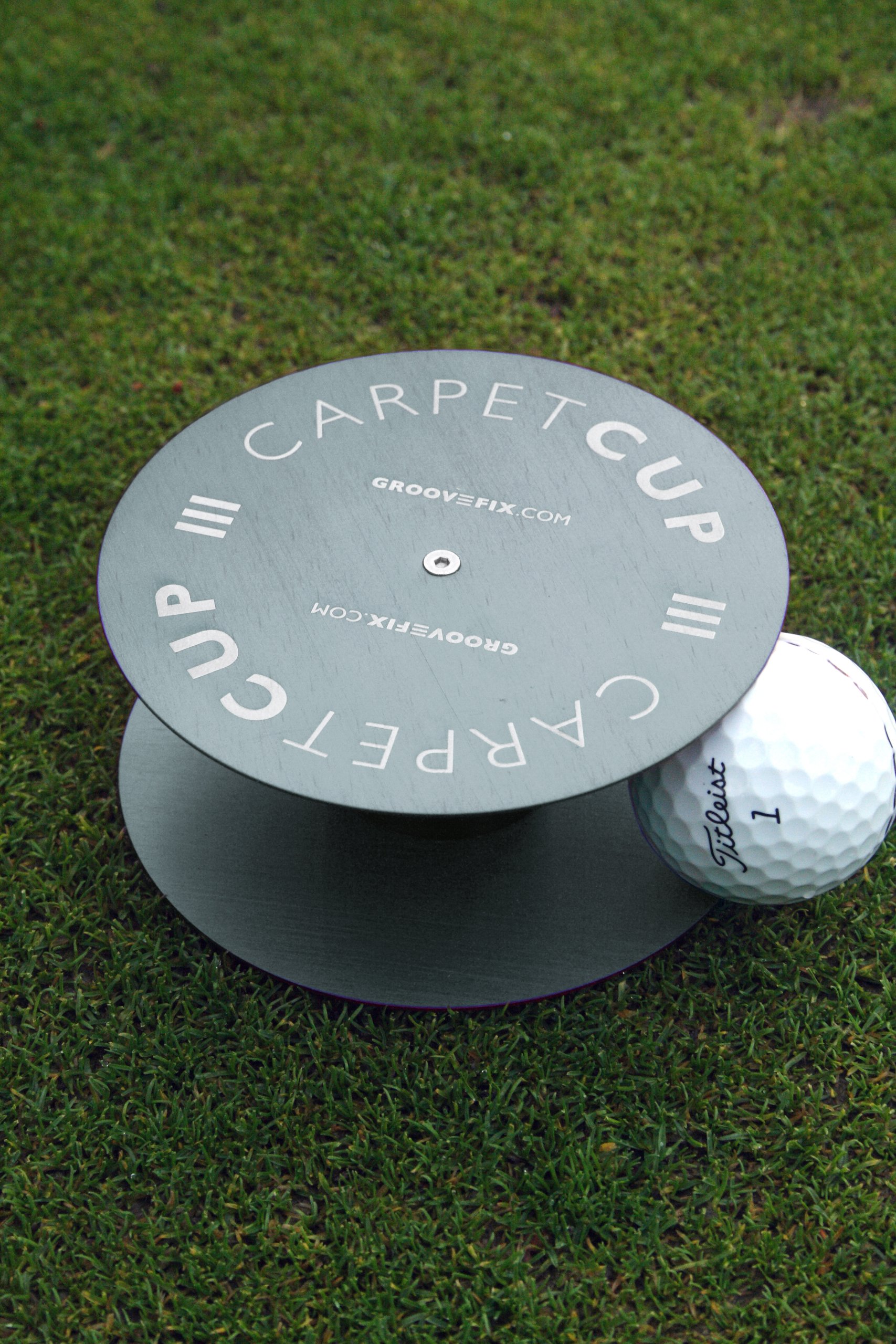 GrooveFixCarpet Cup – Portable practice hole