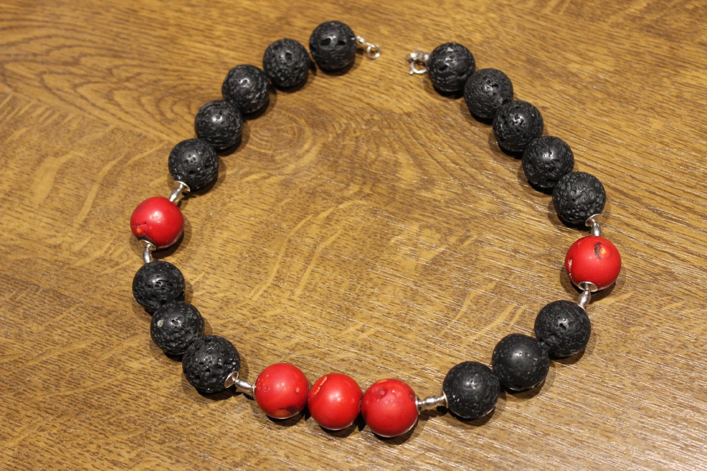 Collana in corallo naturale di lava vulcanica 925