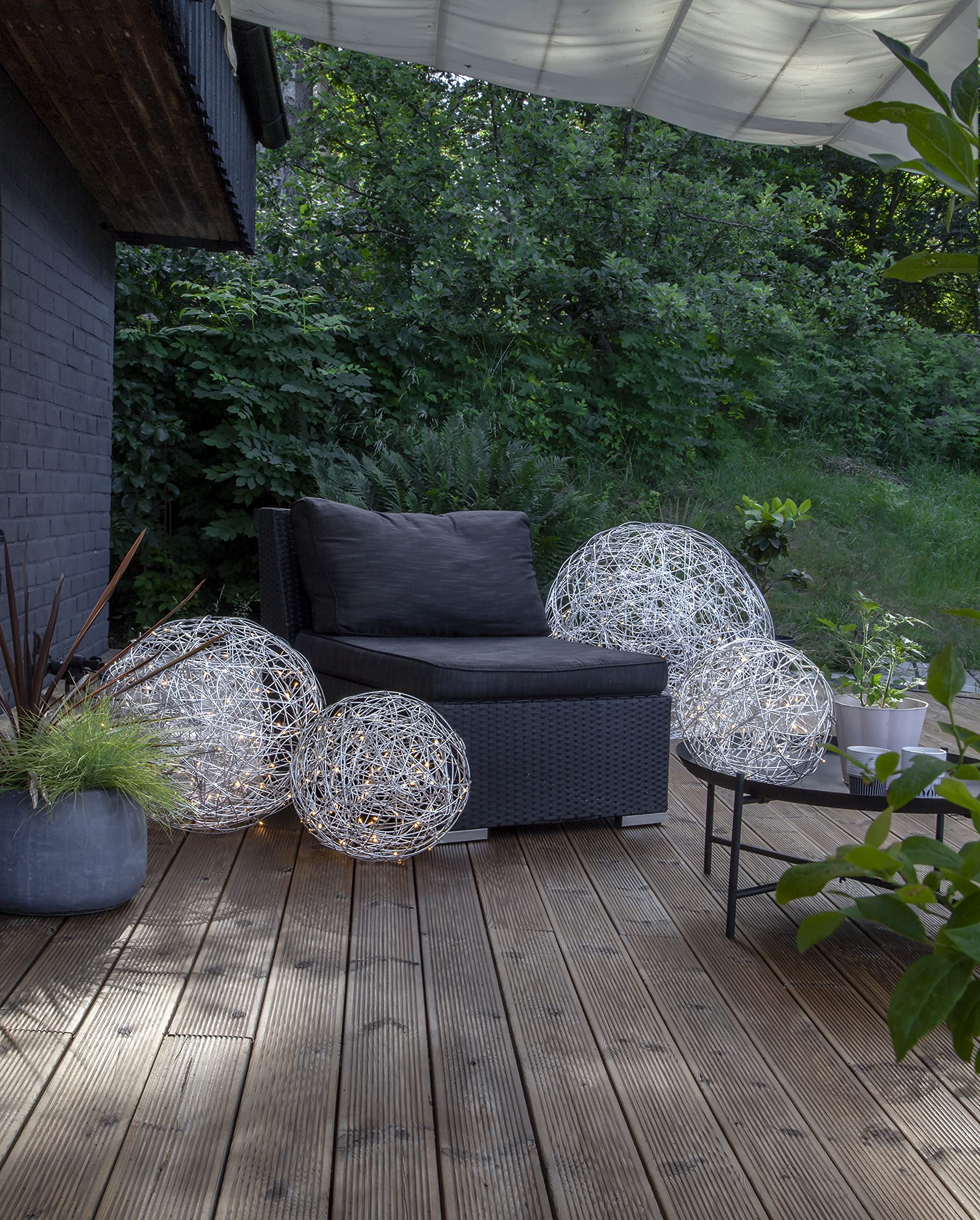 Star Trading LED Lichtkugel Außen - 3D Kugel aus Edelstahlgeflecht, 30 cm, ca. 50 warmweiße LEDs, Outdoor Gartendeko, Silber, inkl. Trafo, 500 cm Kabel