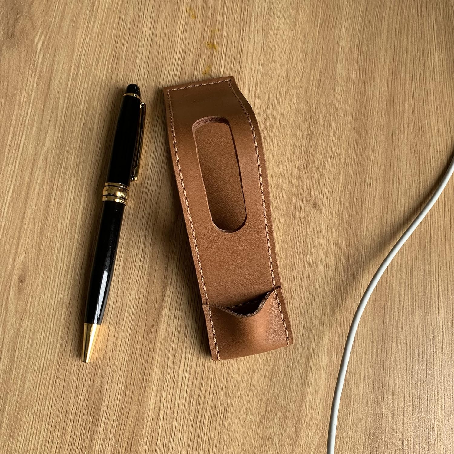Handmade Leather fountain pen stand, Leather Pen Holder, Leather Desk Pen Holder, Leather Pen Stand for Desk, Office Pen Stand Supplies Accessorie