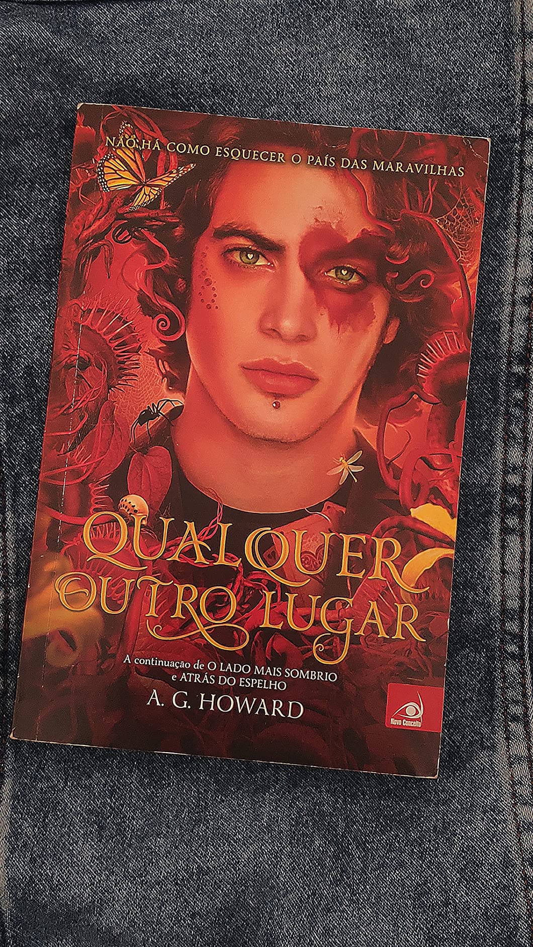 Qualquer Outro Lugar | Amazon.com.br