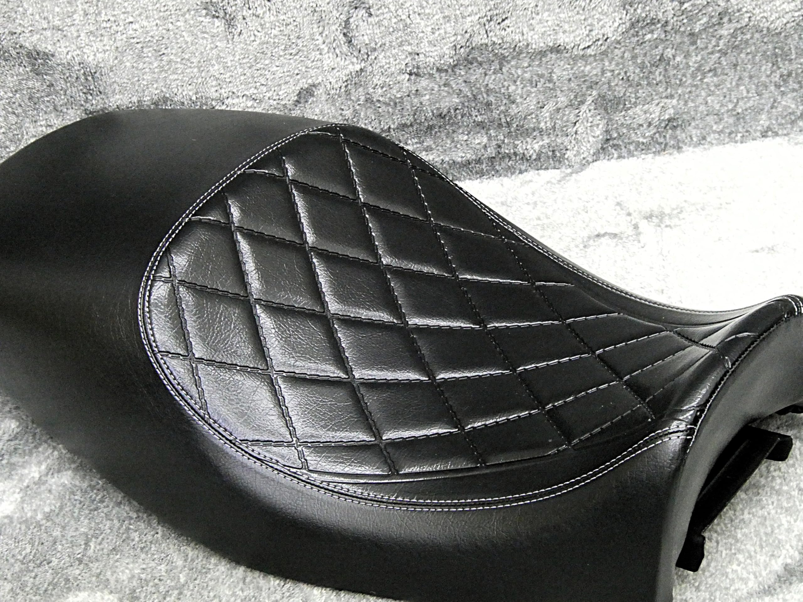 Amazon | XSR125 黒皮 カスタムシート シングル/ブラック RE46J XSR155