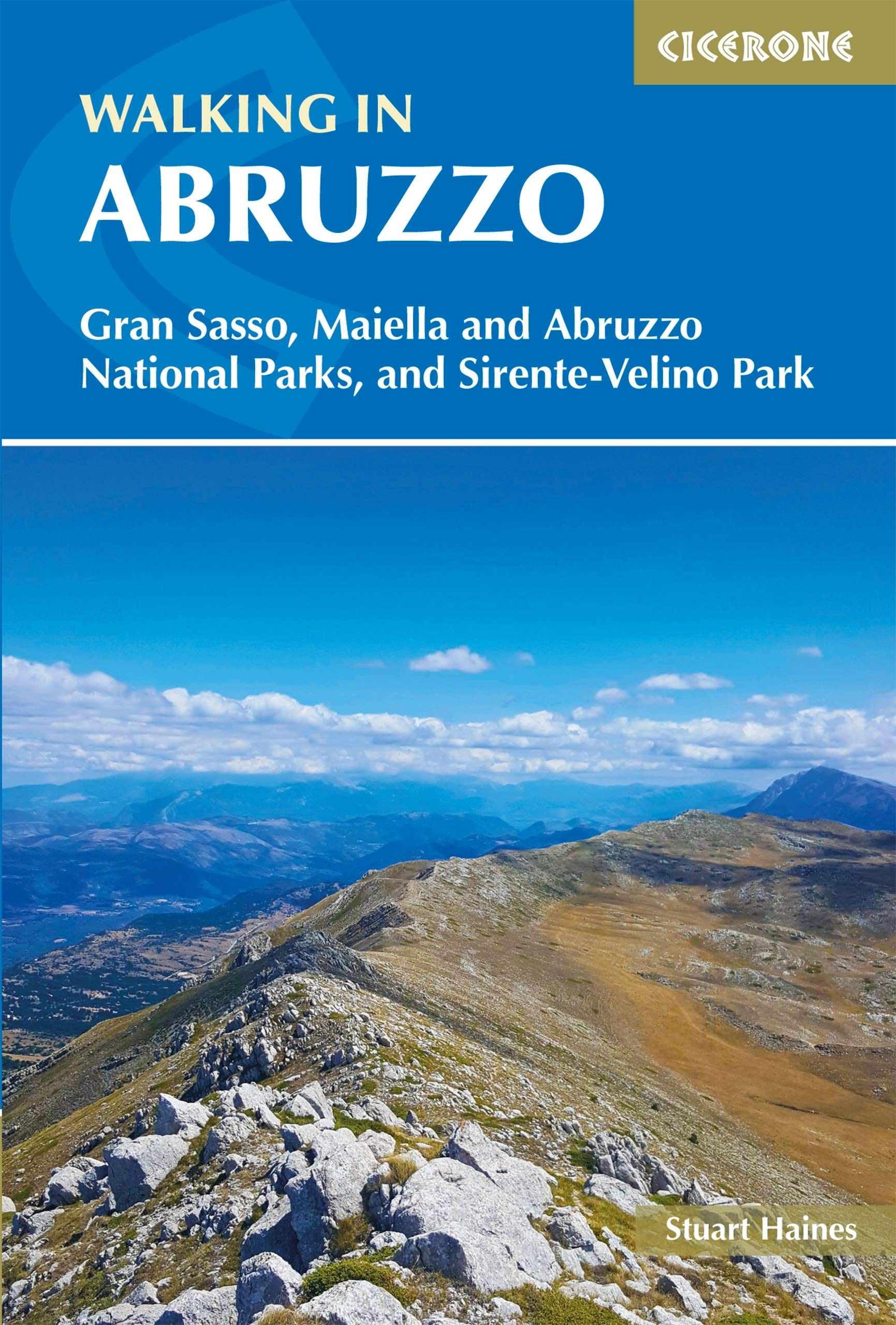 Walking in Abruzzo by Stuart Haines - 9781852849788