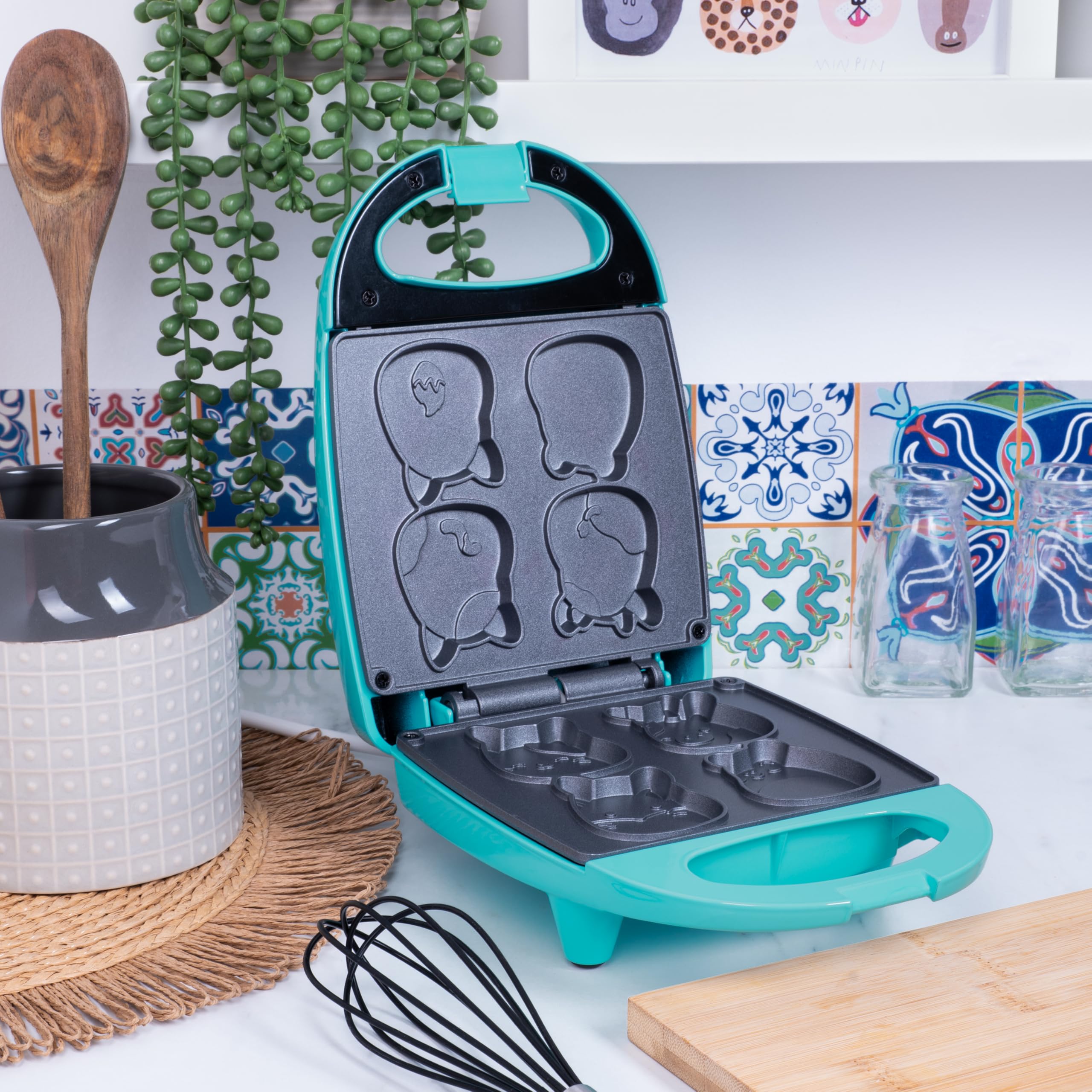 Fizz Creations Squishmallows Squish Squad Waffle Maker | Officially Licensed Squishmallows Merchandise | Secure Lid | Shaped Non-stick Plates | American Style Waffles