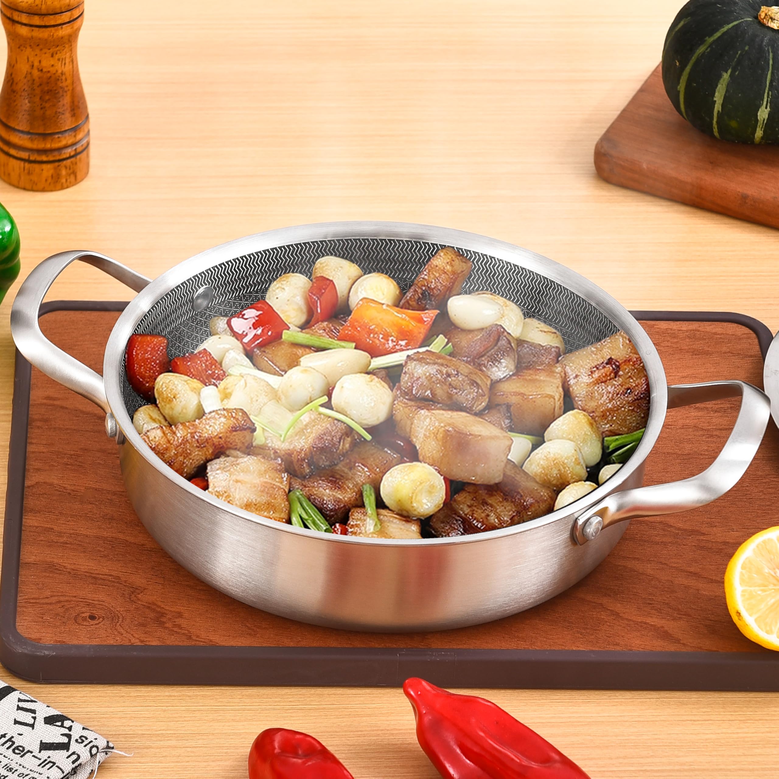 Inqibee Schmorpfanne 26 cm Hoher Rand, Schmortopf mit Deckel 2,5L | Edelstahl 18/8 antihaftbeschichtet, Pfanne Induktion, Servierpfanne für alle Herdarten geeignet, backofengeeignet