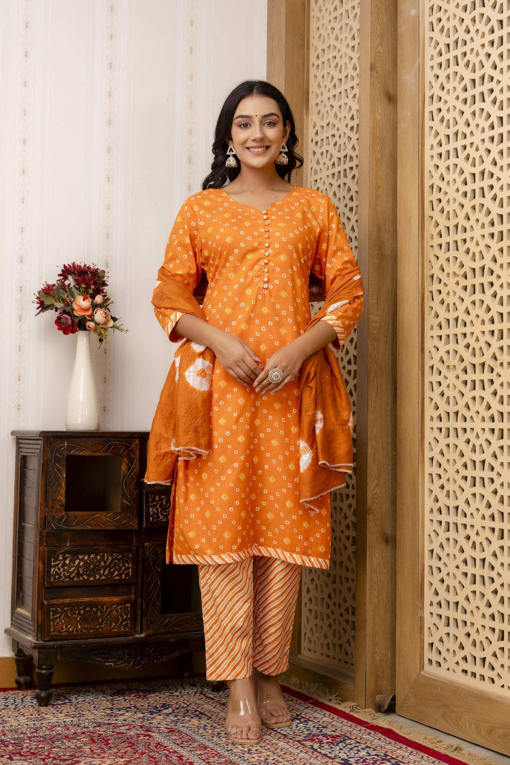 JG JAI GOVINDAM Indian Kurtis for Women Salwar Kameez Suit Set Indian Dresses Chikankari White Kurti Pant & Dupatta Set