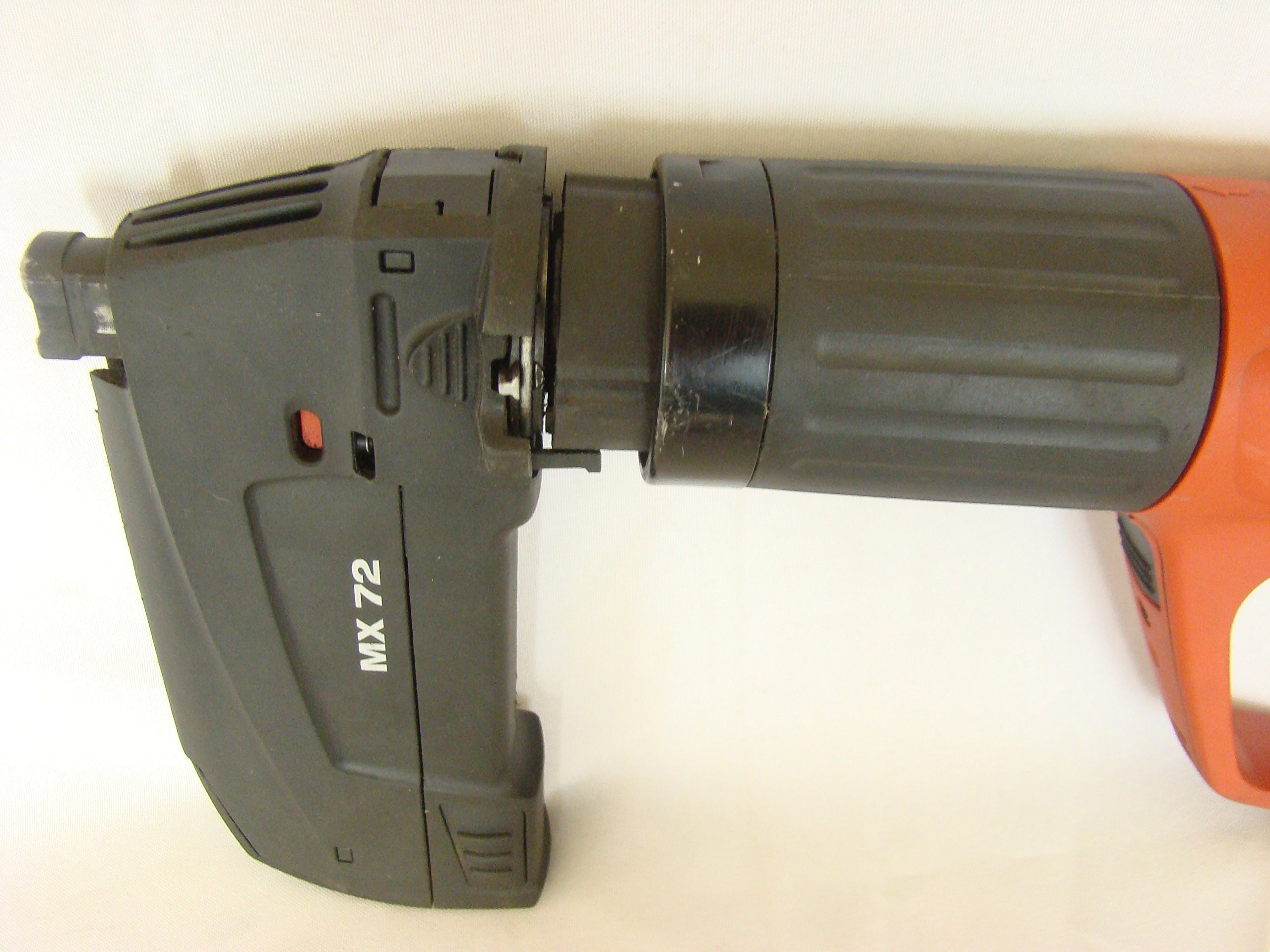 Hilti DX 460MX Fully Automatic PowderActuated Fastening Tool 370448