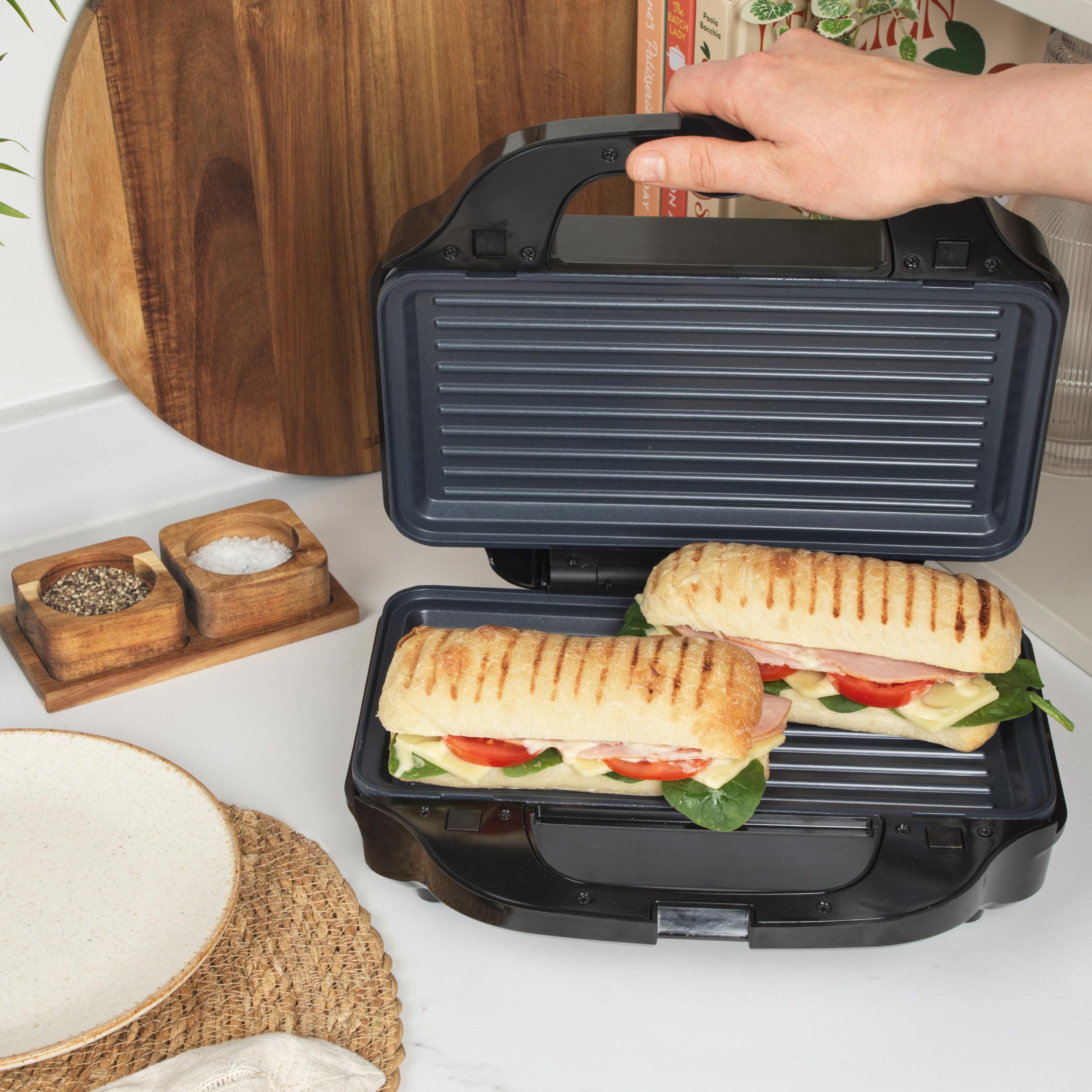 Salter XL 3-en-1 Snack Maker, plaques toastie, gaufres et panini, 900 W | Plaques amovibles antiadhésives, format deep fill, température automatique, poignée froide, voyants lumineux
