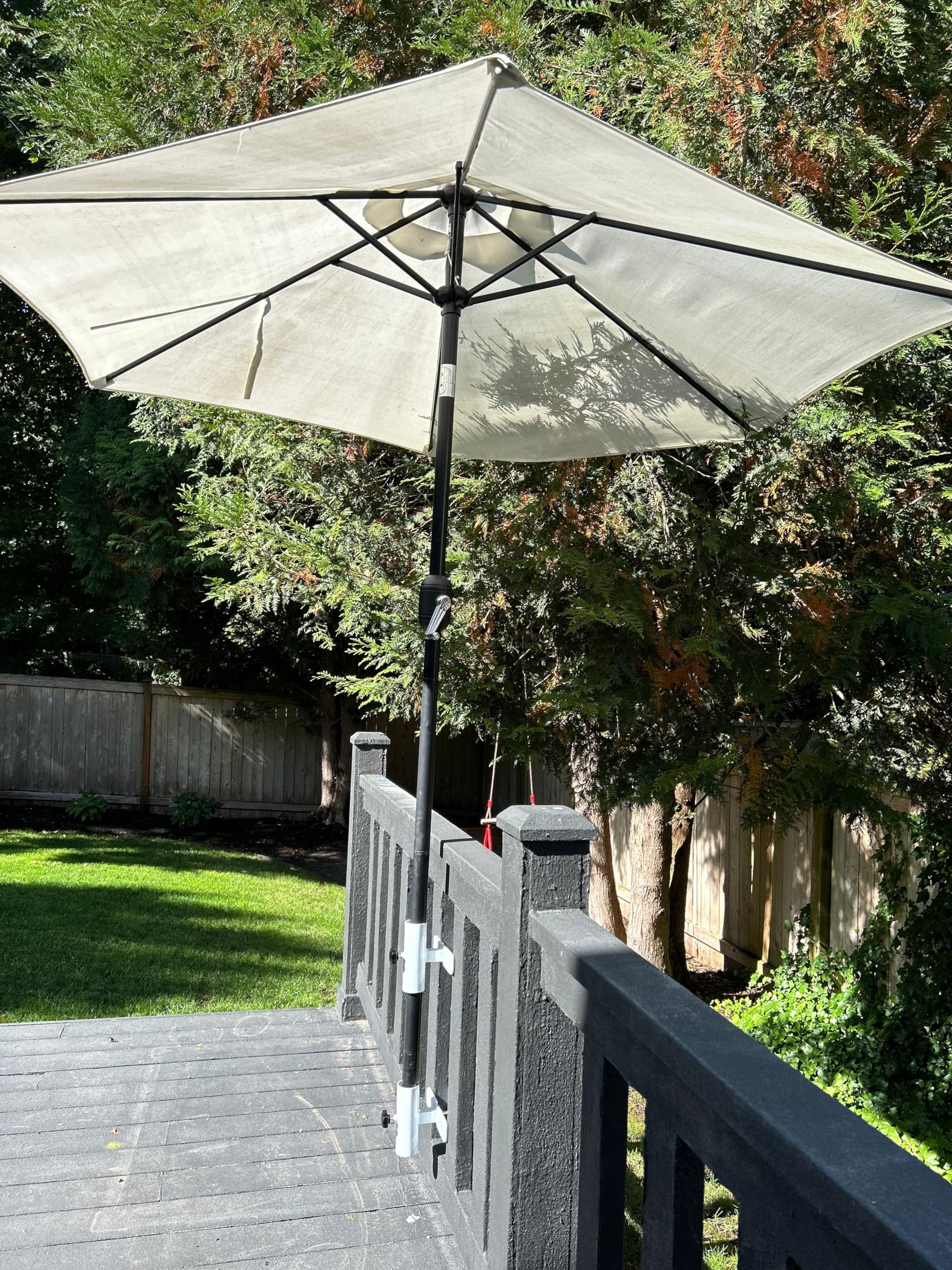 Love Your Deck Support De Parasol De Terrasse U2013 Installation Facile U2013 Design Compact U2013 Base Et Support De Parasol D'extérieur U2013 Se Fixe à Une Rampe Pour Maximiser L'espace Et L'ombre