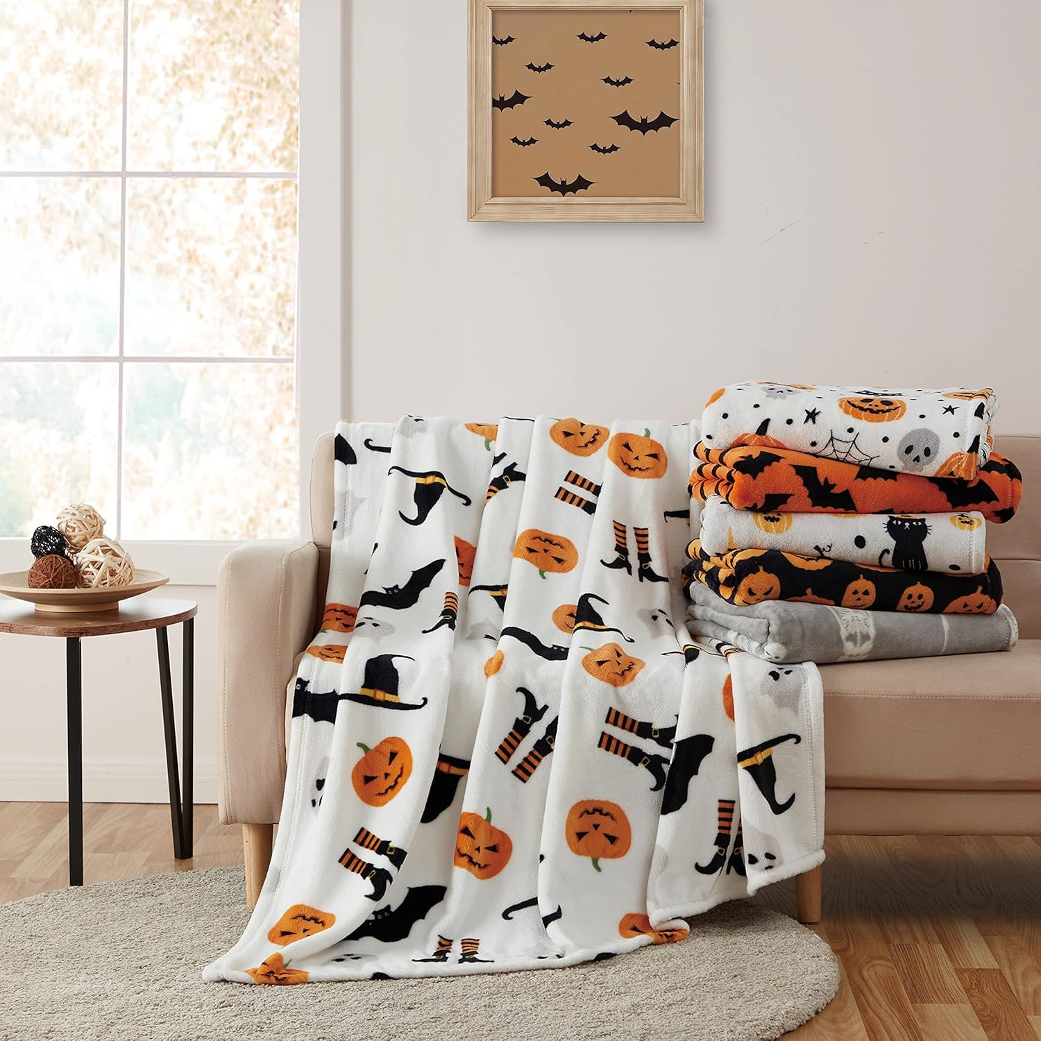 Halloween Soft Fleece Throw Blanket: Witches Witch Hat Jack O'Lantern Pumpkins Caldron Black Bats Orange Black on White Print on Velvet Fleece for Sofa Bed Couch Chair Dorm