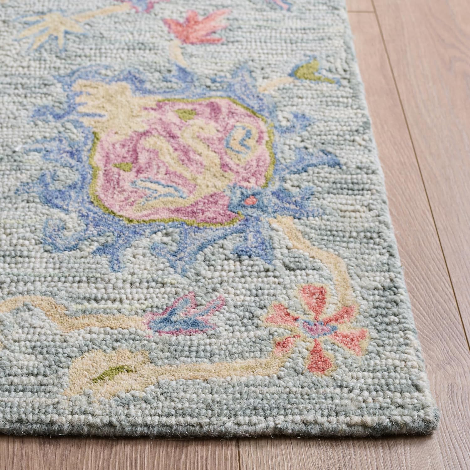 SAFAVIEH Metro Collection Runner Rug - 2'3" x 8', Blue & Ivory, Floral Design, Handmade Wool, Ideal for The Living Room, Bedroom, Dining Room (MET225M-28)