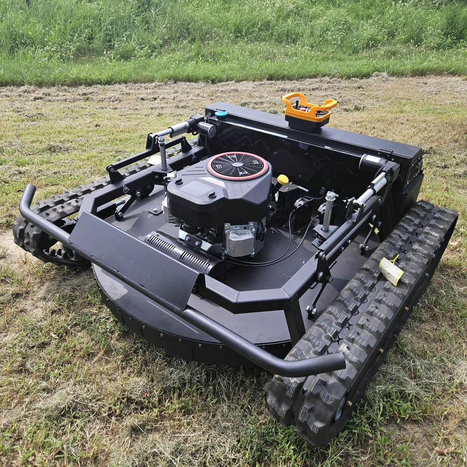 Cortacésped remoto inalámbrico, cortador de césped RC con accionamiento de orugas para pendientes y suelo irregular, cortacésped de fácil control para mantenimiento de patio y granja