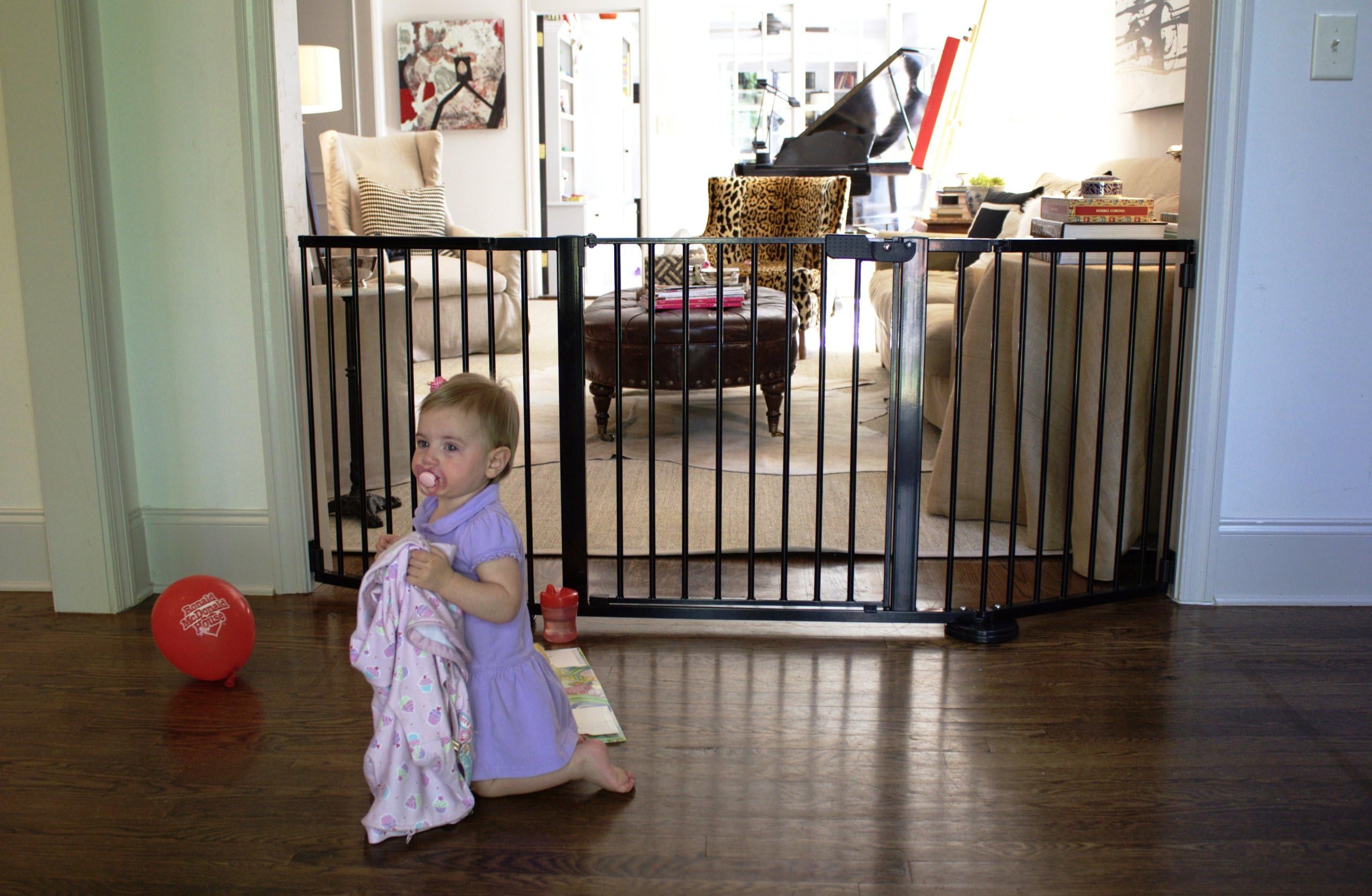 Cardinal Gates Versagate, Black