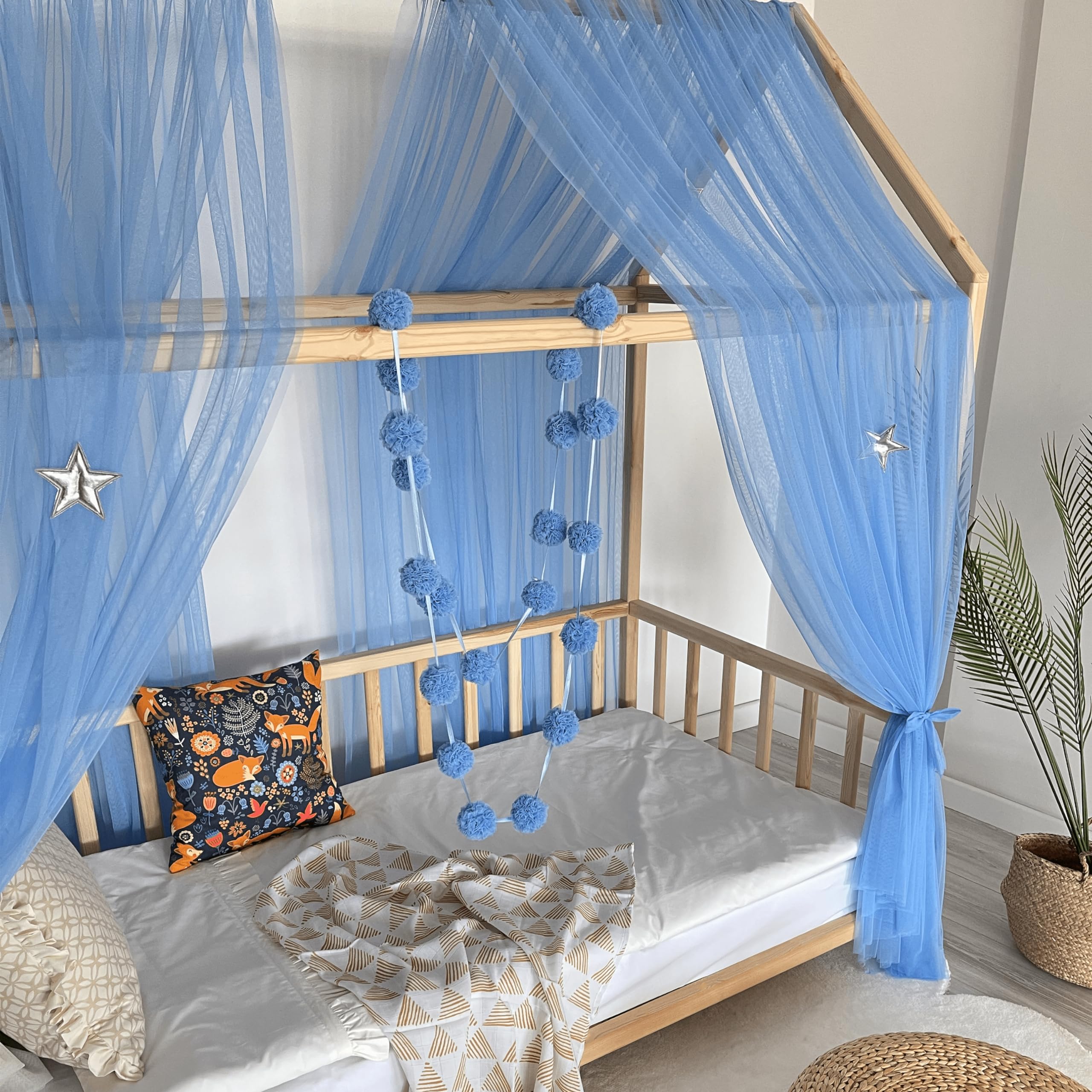 Baby Fancyroom Hausbett Himmel blau Betthimmel Deko Set Kinderzimmer Kinderbett Baldachin Pompongirlande aus Premium Tüll für Hausbetten (340cm)