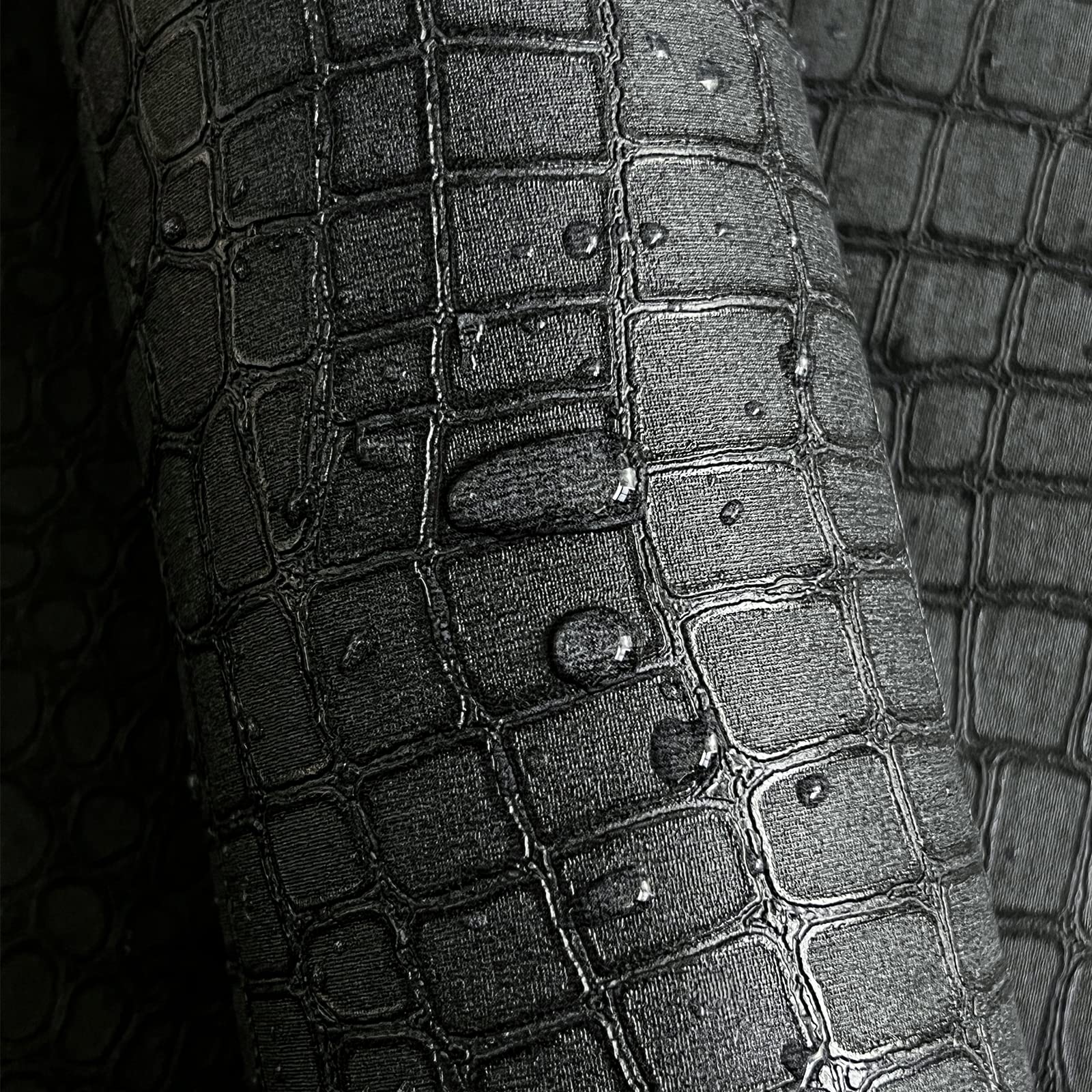17.7'' x 472.4'' Crocodile Wallpaper Black Matte Crocodile Textured Wallpaper Black Wallpaper Self Removable Wallpaper for Home Decoration Wall Decor Old Furniture Renovation (58.1 sq ft)
