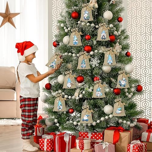 Miniatura 4 de BORAMDO Bolsas de regalo de arpillera de Navidad con cordones, 24 unidades, acuarela, 12 diseños de gnomos azules de Navidad, bolsas pequeñas de