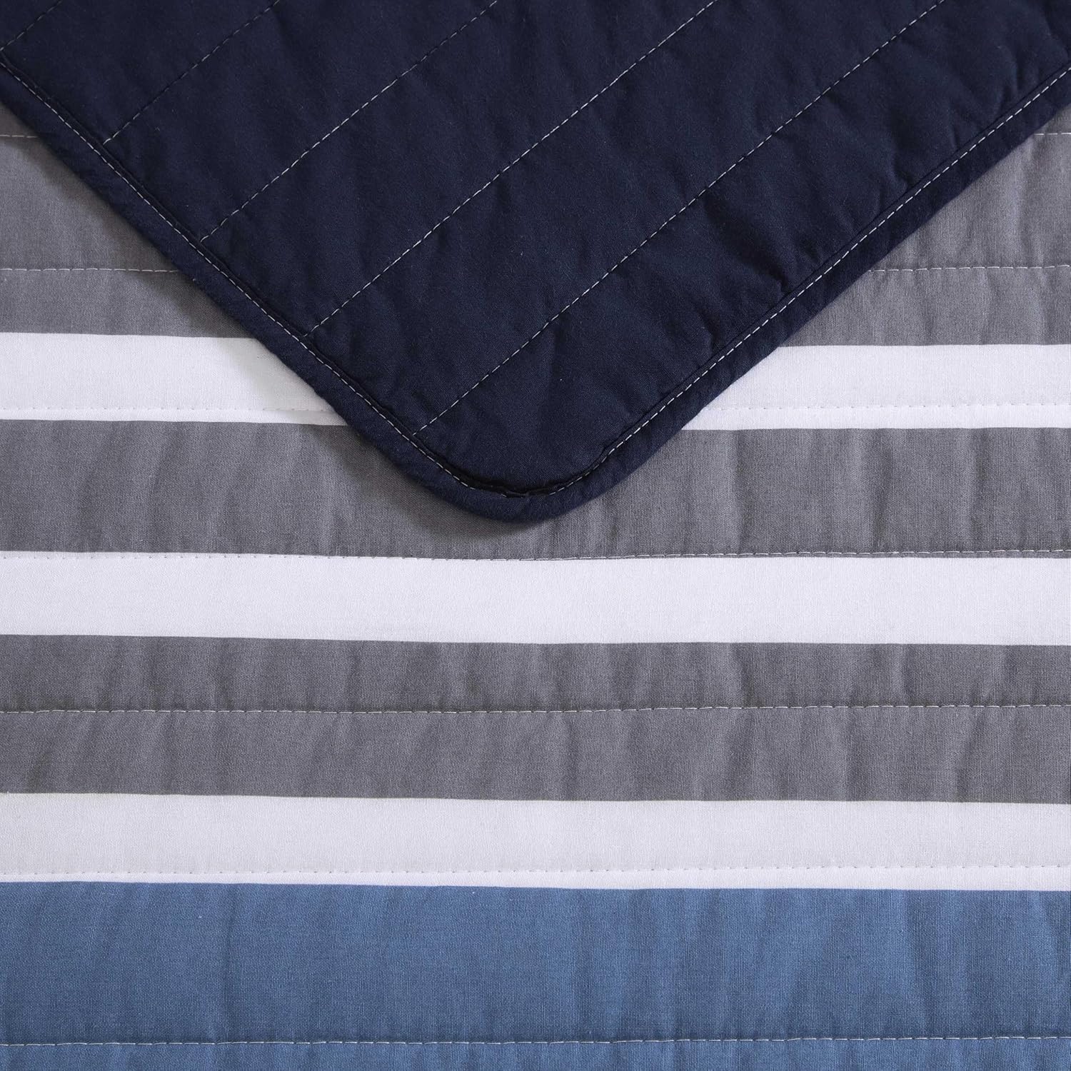 Nautica - King Quilt Set, Reversible Cotton Bedding with Matching Shams, Bold & Colorful Bedding Set for All Seasons (Bradford Navy Blue, King) - Image 3
