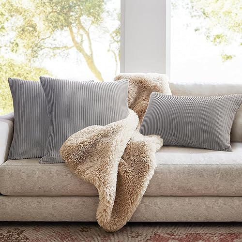 Miniatura 4 de YCOLL Juego de 2 fundas de almohada de color gris oscuro de 18 x 18 pulgadas, patrón de rayas de terciopelo, almohadas suaves para decoración del