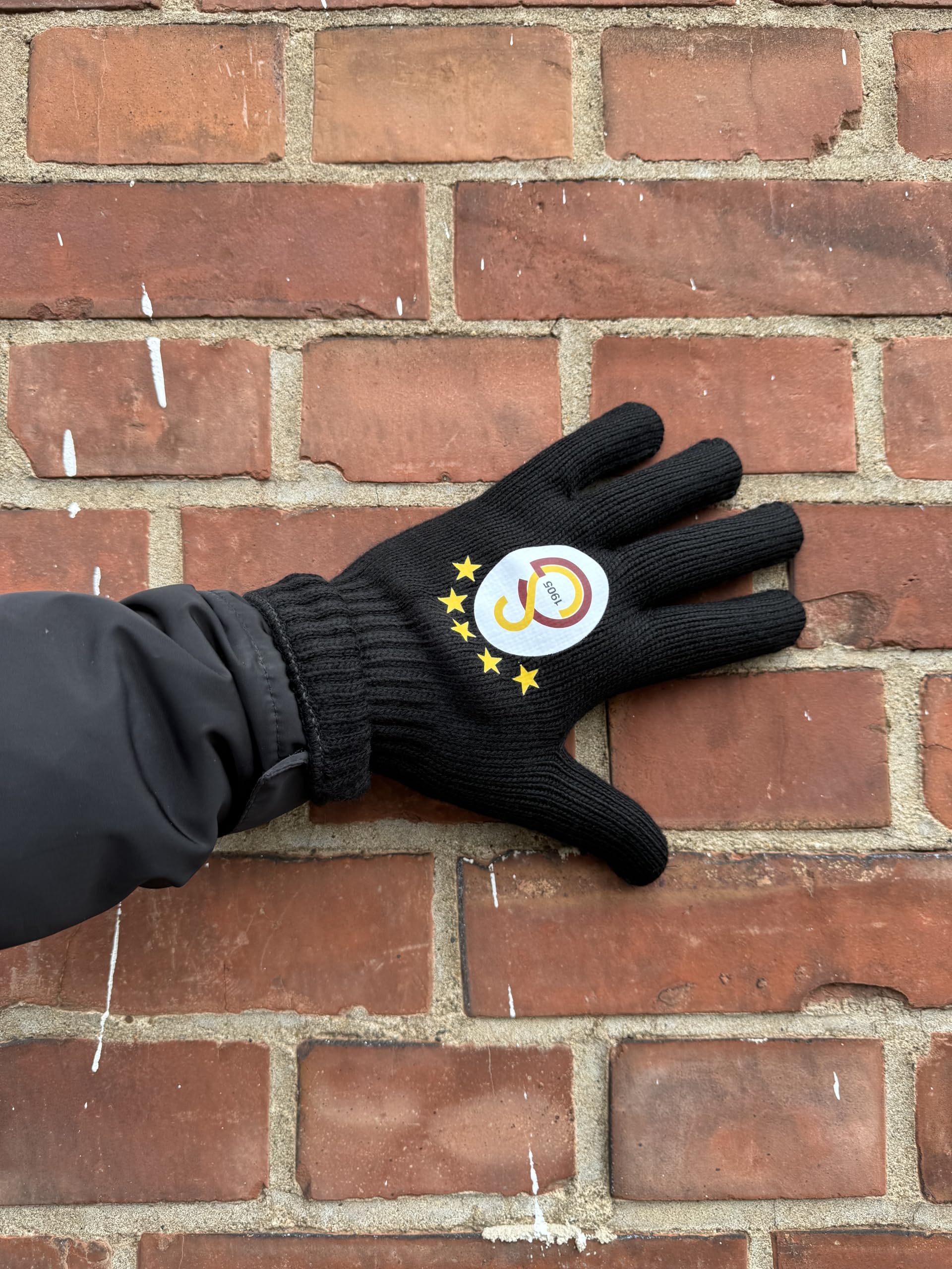 3 Teiliges Set aus Beanie Mütze, Halsschal und Handschuhe mit Logo Galatasaray GS - schwarz