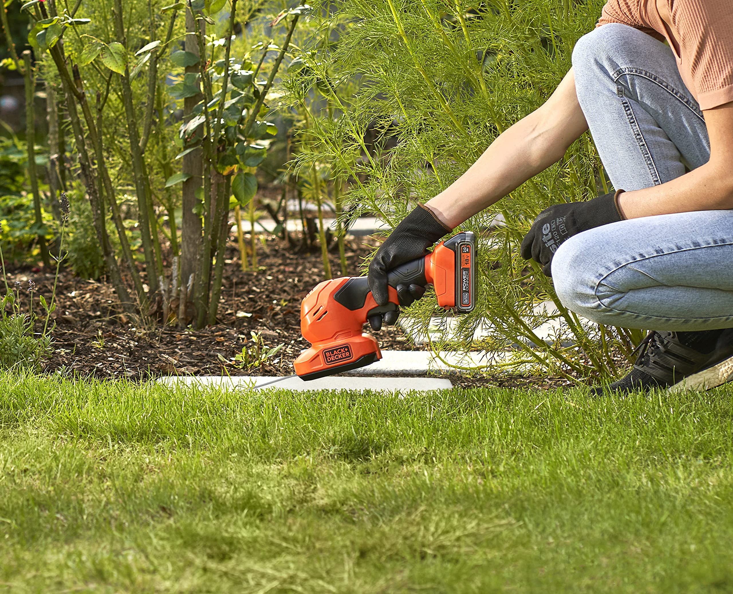 Amazon | ブラックアンドデッカー(BLACK+DECKER) 2in1 芝生バリカン 