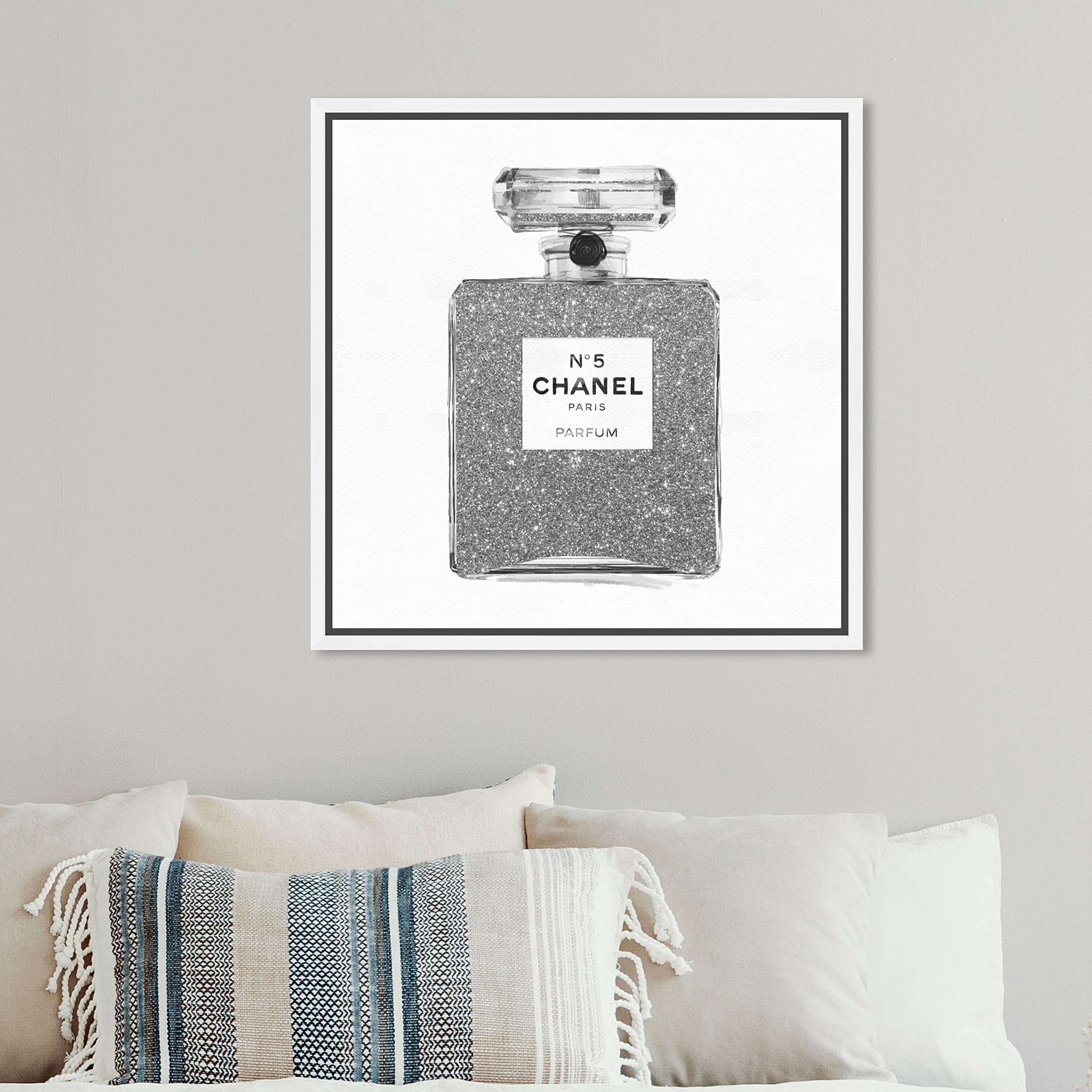 Oliver Gal N°5 CHANEL PARFUM アート作品 【公式通販】