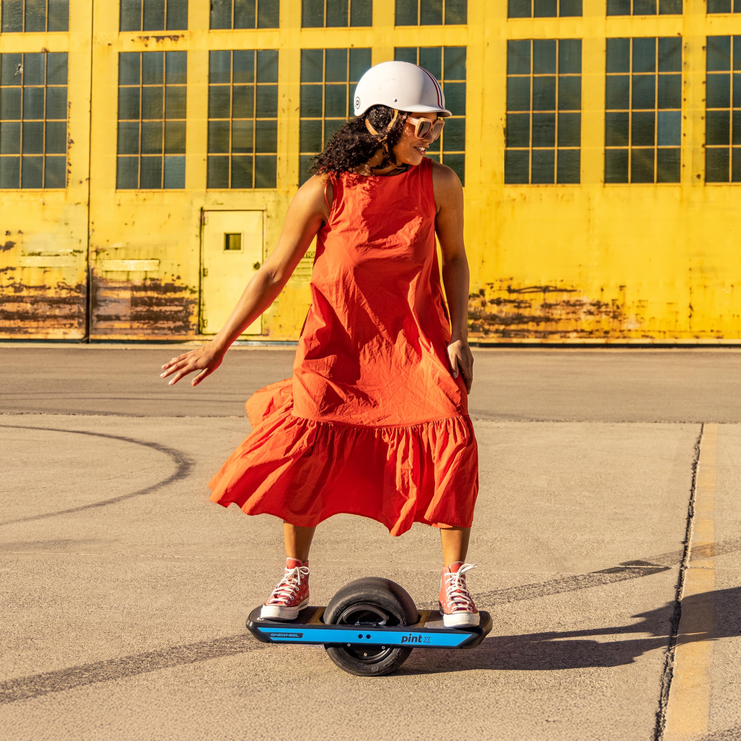 Amazon.co.jp: Onewheel Pint X、750Wモーター、12~18マイル範囲