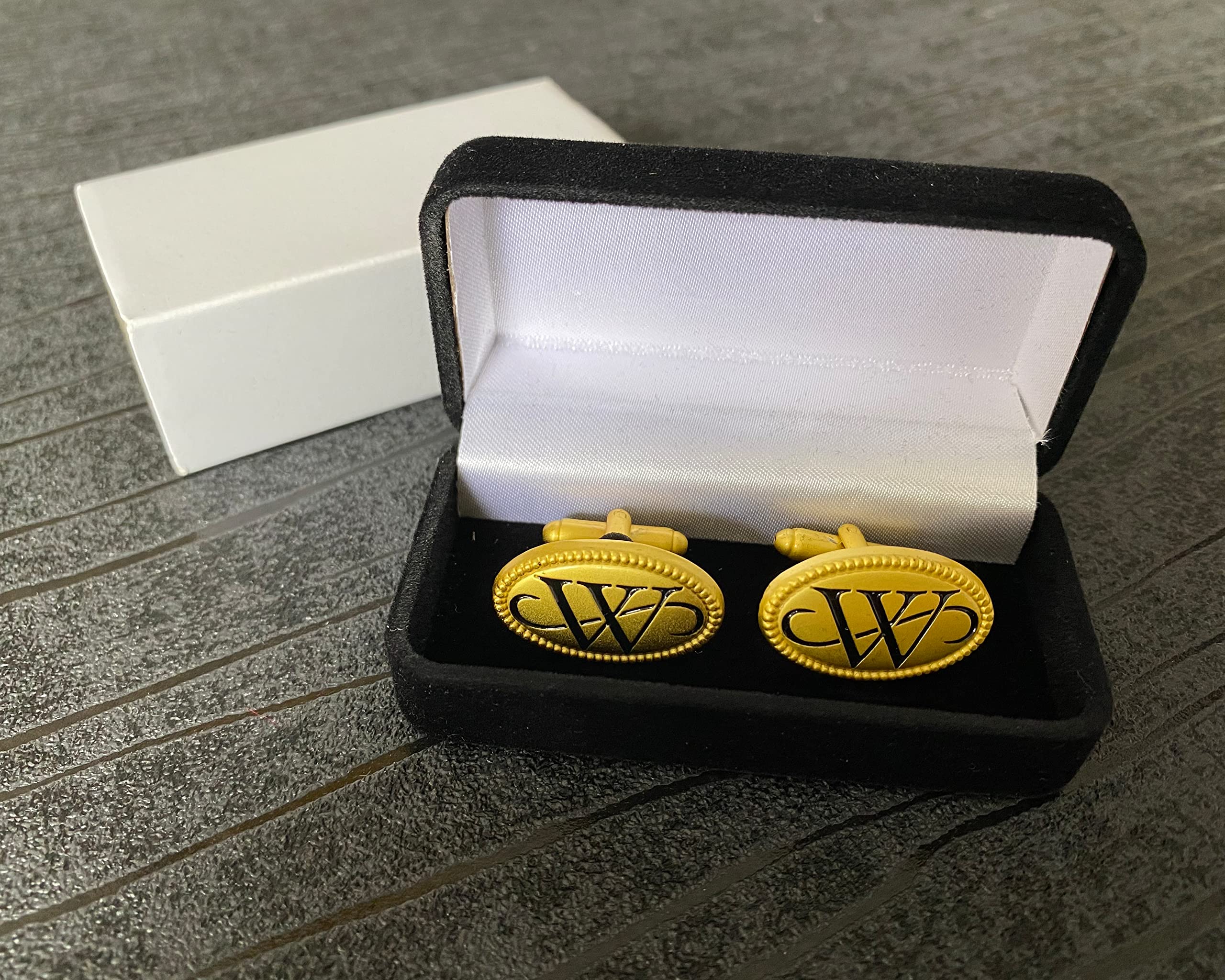 Yellowstone: Depuis le dortoir Calendrier mural 2026 – Paramount Shop, image size:2560x2048