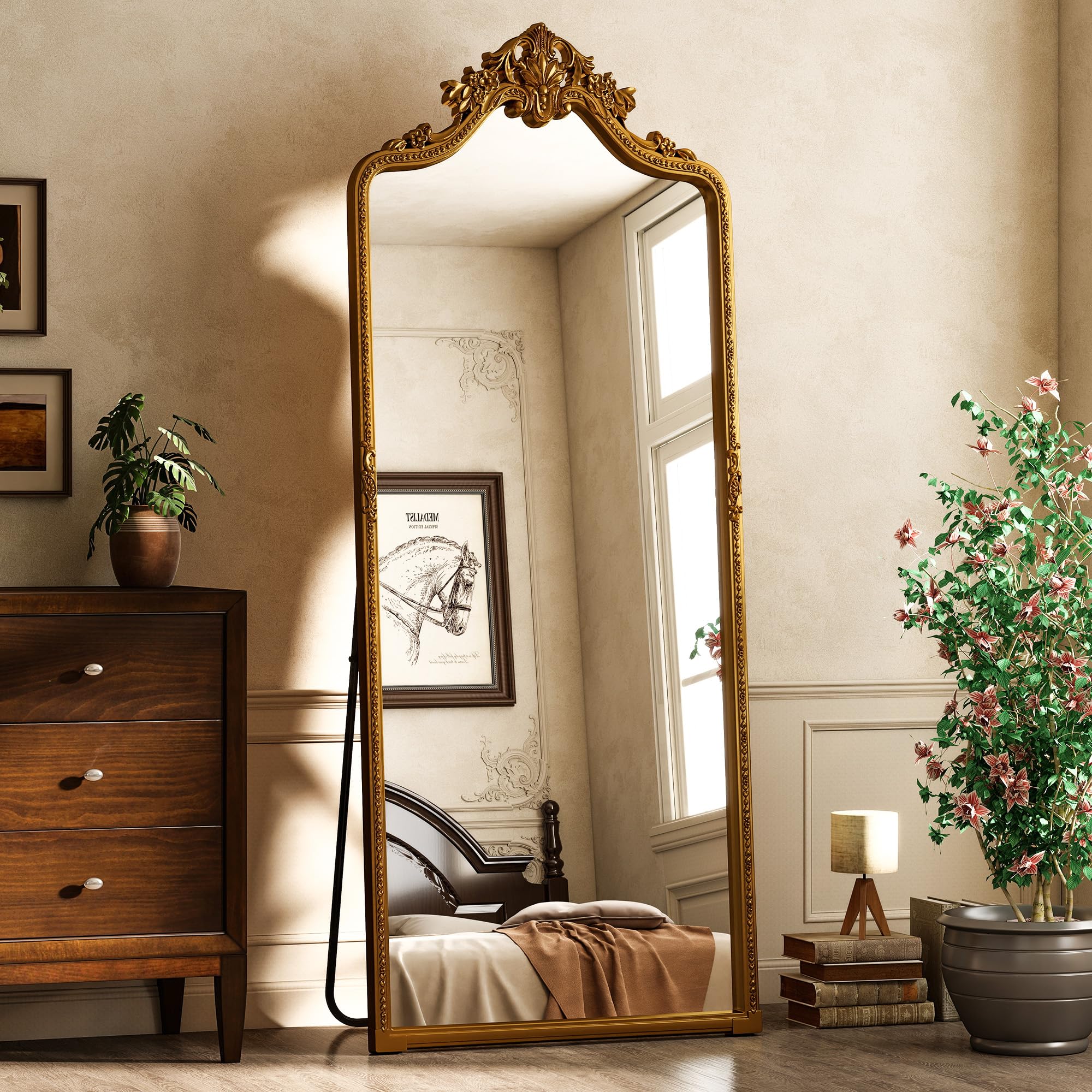 BEAUTYPEAK 175x70 cm Retro-Ganzkörperspiegel mit Geprägter Verzierung an der Oberseite, Groß Standspiegel Geeignet zur Dekoration von Wohnzimmern, Gold