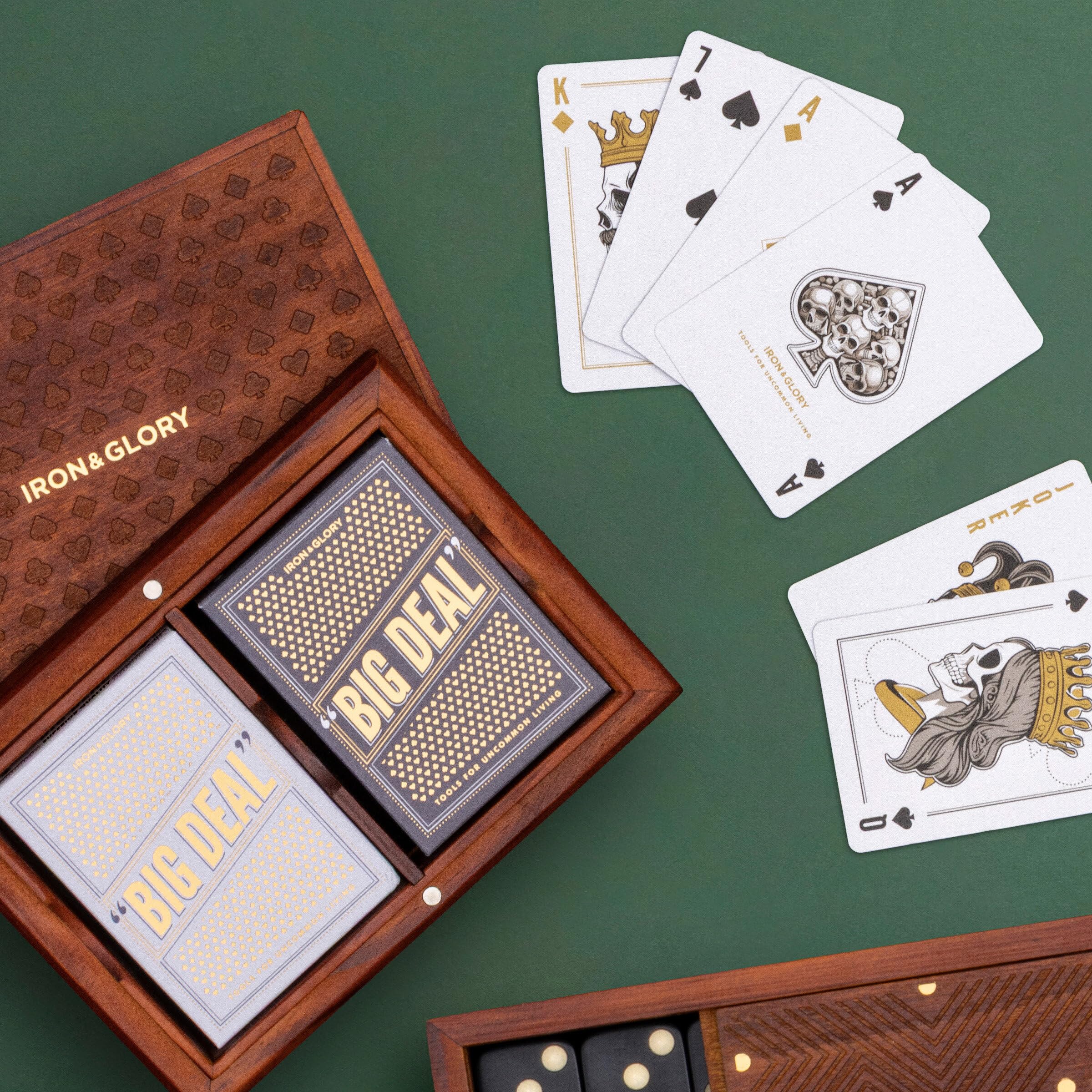 Iron & Glory - Carte da gioco Big Deal, giochi di carte, set da poker, set di carte da gioco deluxe, carte regalo, mazzi da poker, giochi da tavolo da viaggio, scatola in legno incisa, rompicapo per