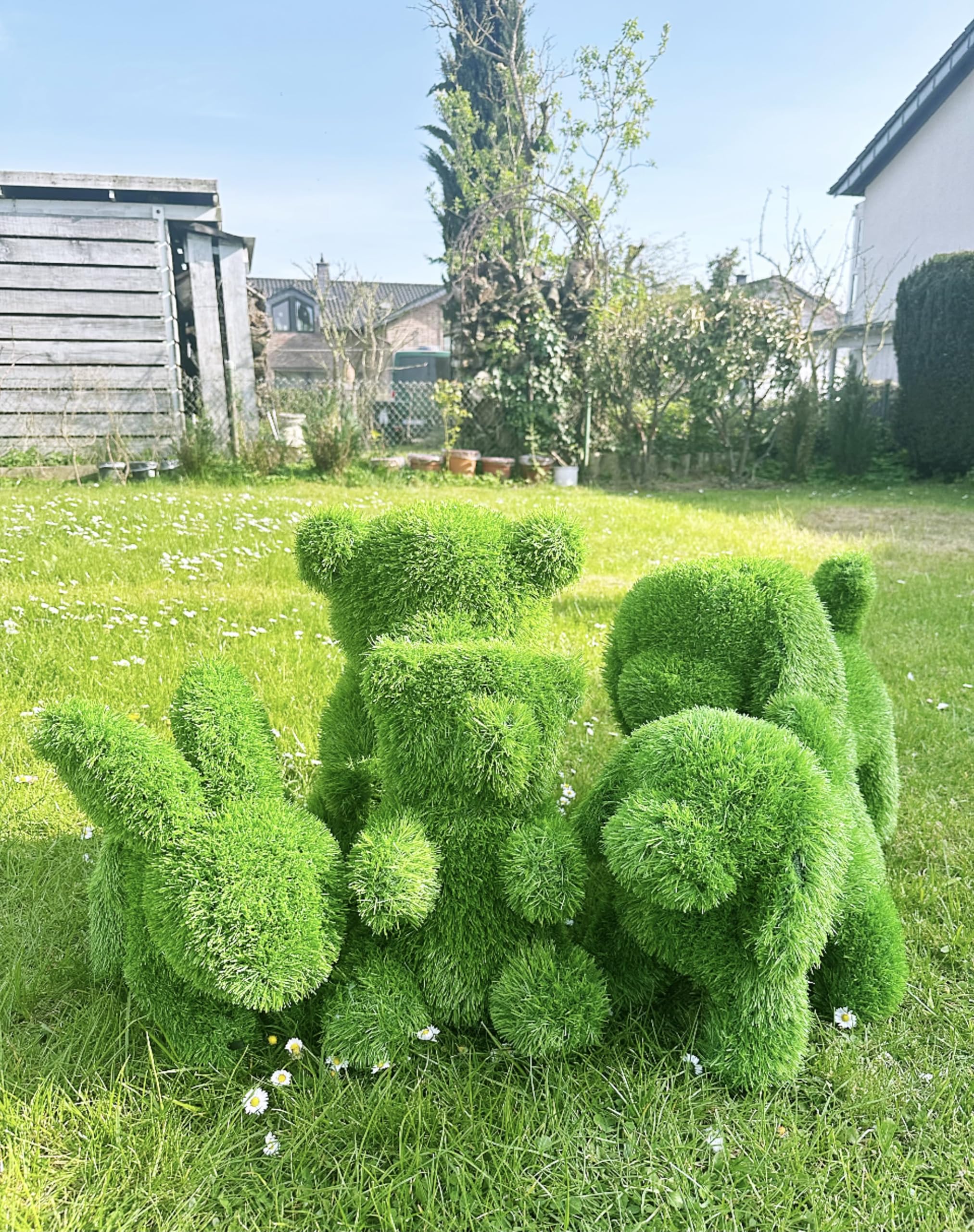 Sculptures d'art innovantes en herbe artificielle Lapin Ours Chien Décoration de jardin en herbe (Chien, 35 cm)