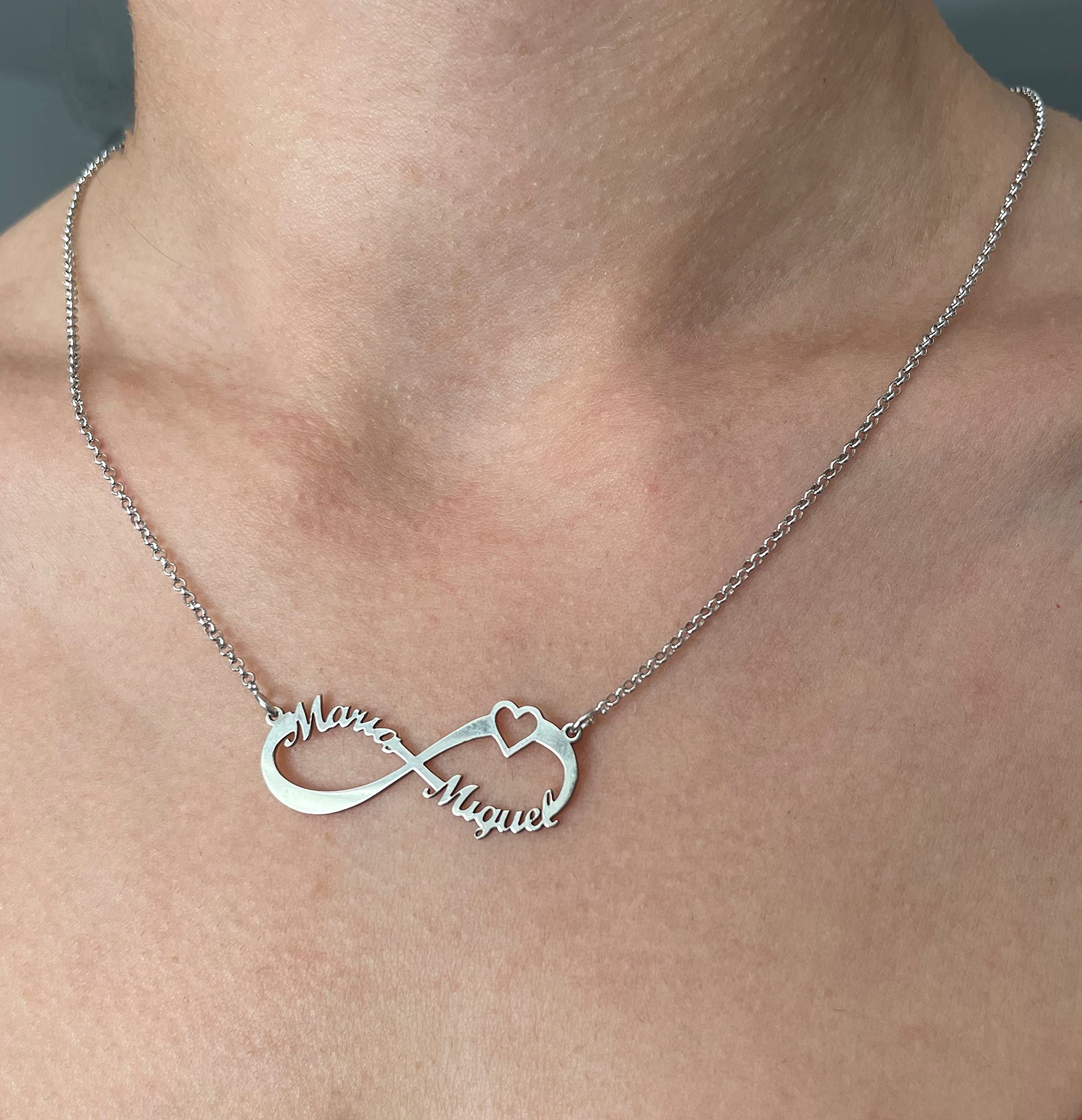 Collar Infinito con Nombre Personalizado de Plata de Ley - Artesanal hecho a mano -