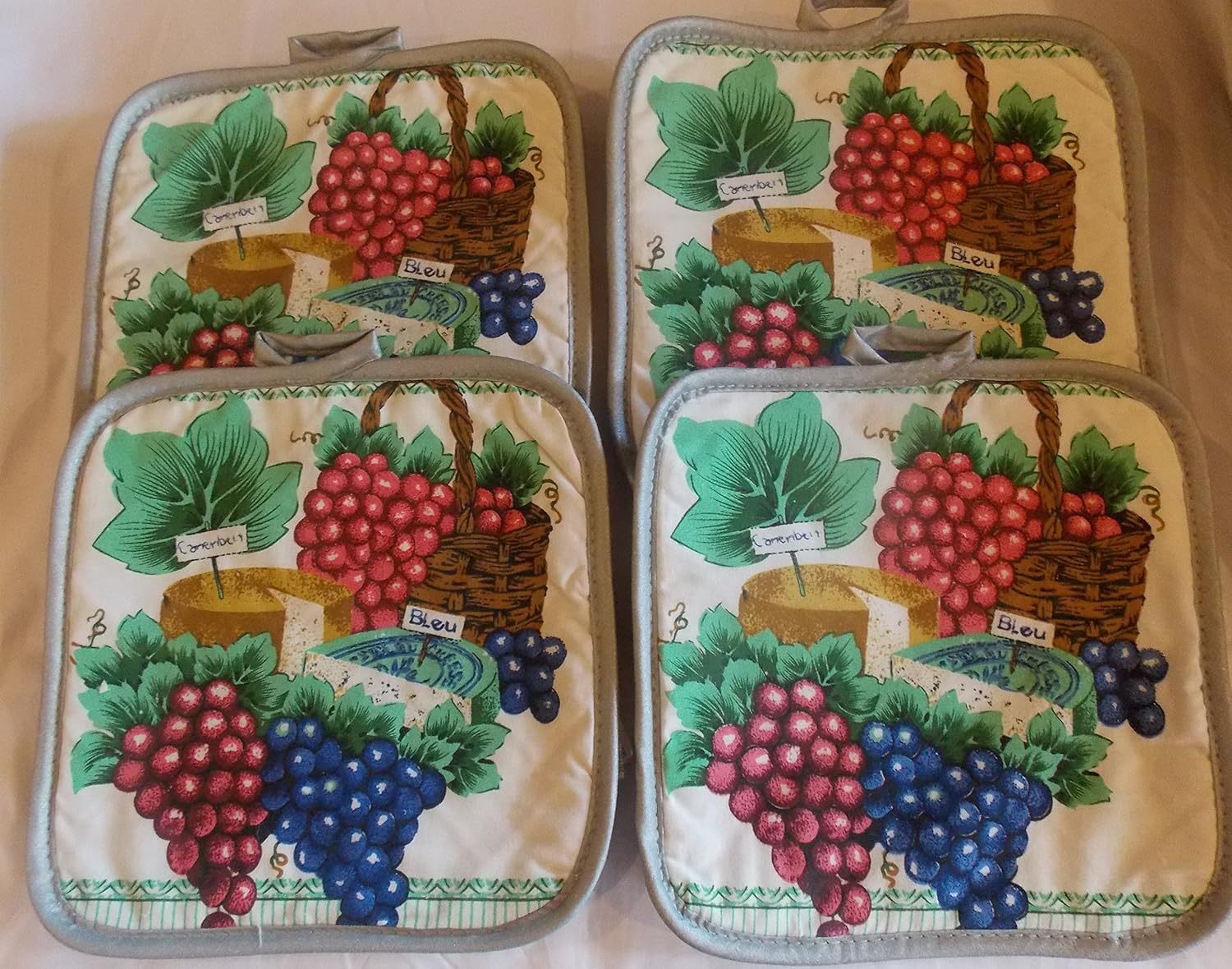 Potholders Set of 4 7 1/2in Square Grapes Design Home & Kitchen